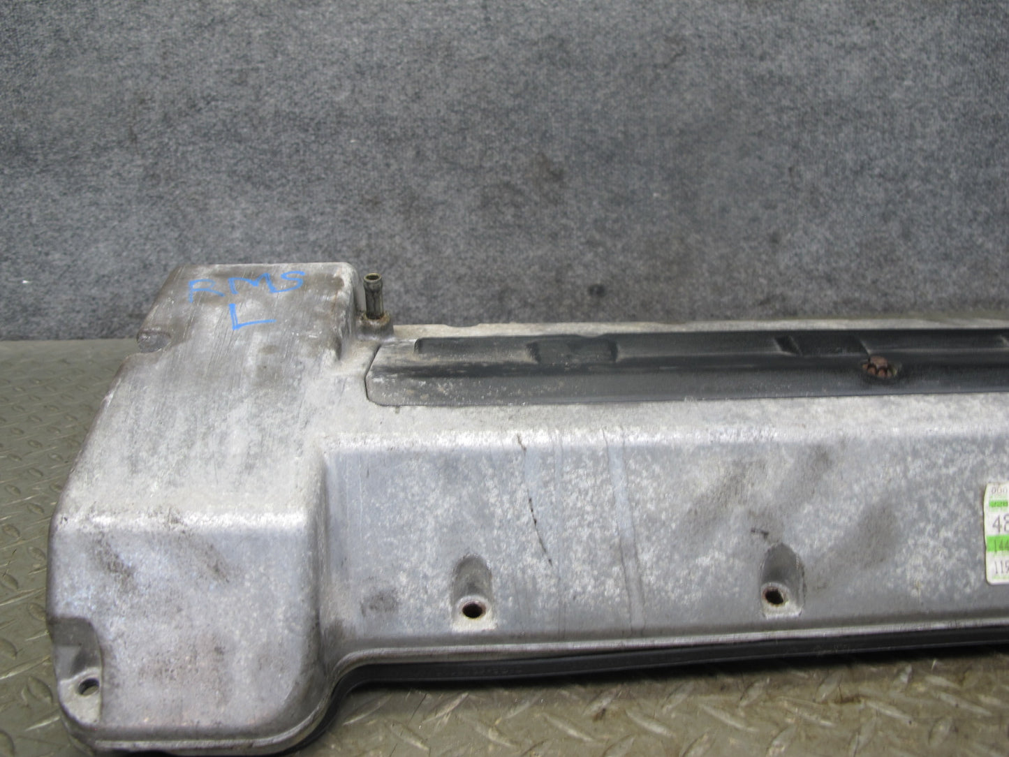 97-99 Mercedes W140 S500 Engine Left Cylinder Head Valve Cover OEM
