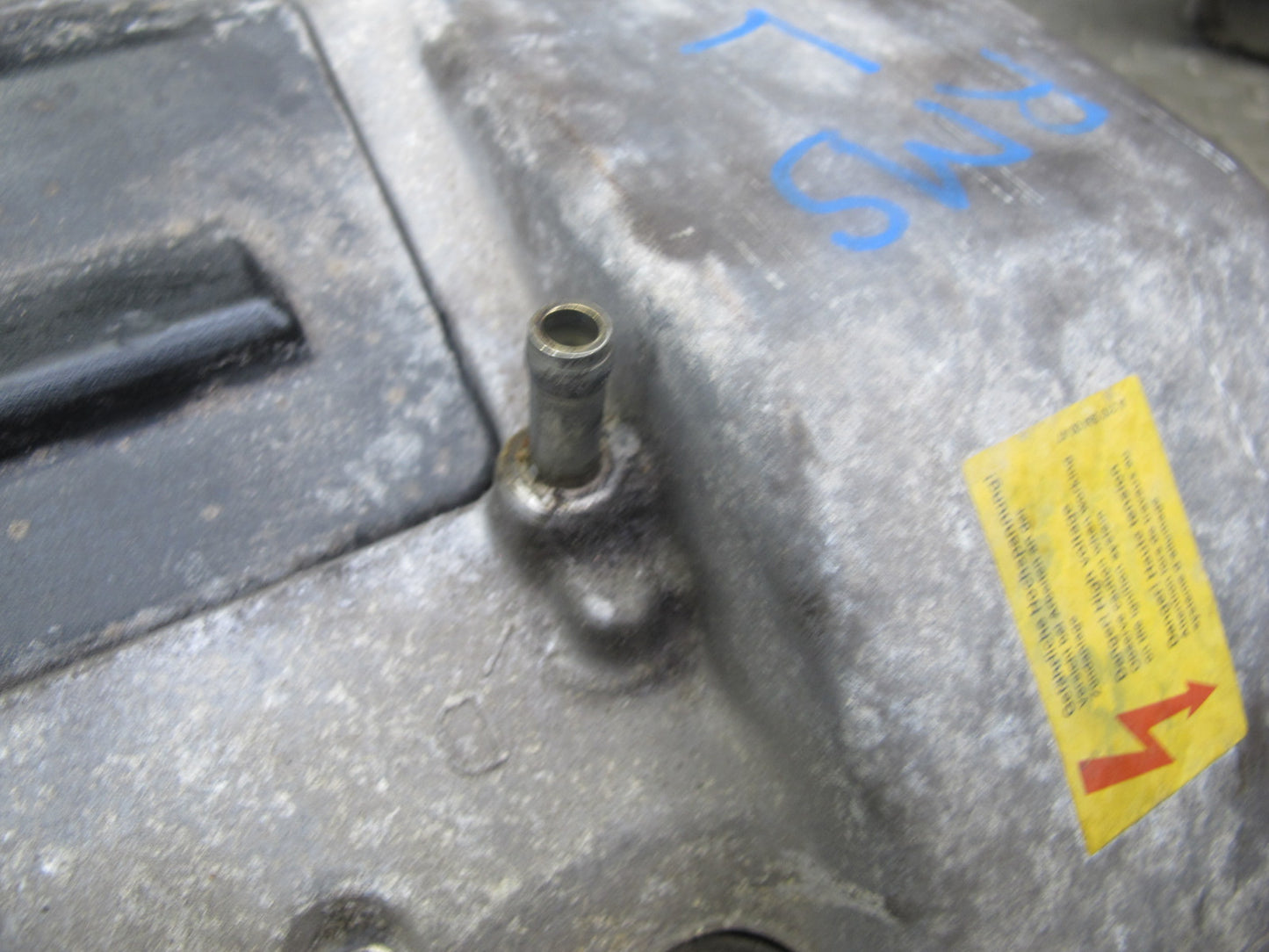 97-99 Mercedes W140 S500 Engine Left Cylinder Head Valve Cover OEM