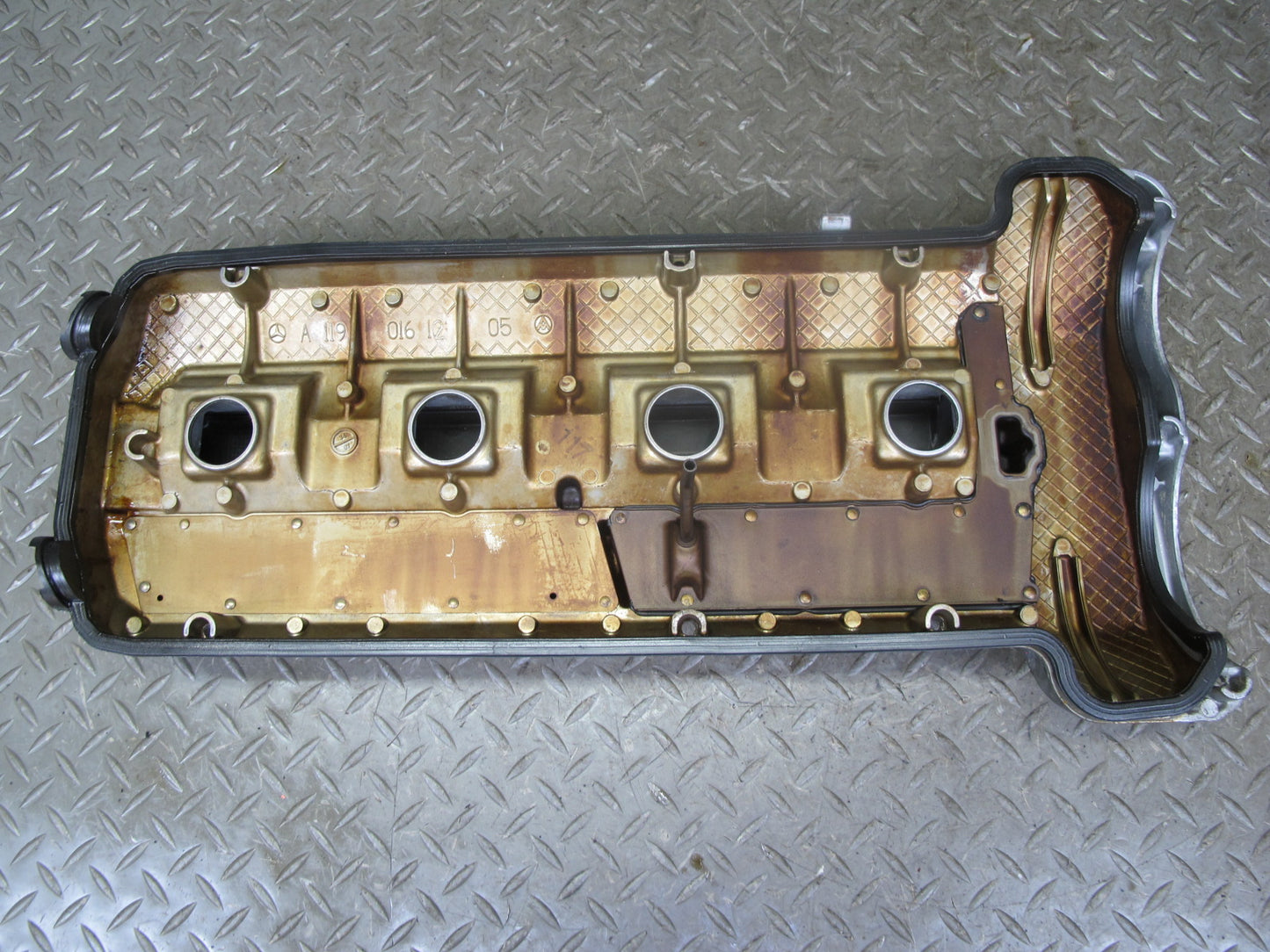 97-99 Mercedes W140 S500 Engine Left Cylinder Head Valve Cover OEM