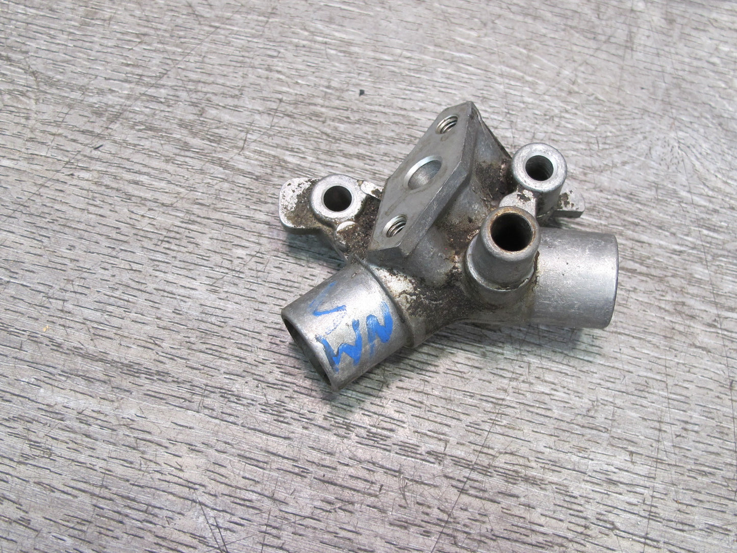 86-91 Mercedes W126 C126 560SEL 560SEC Thermostat Housing w Idle Air Valve OEM