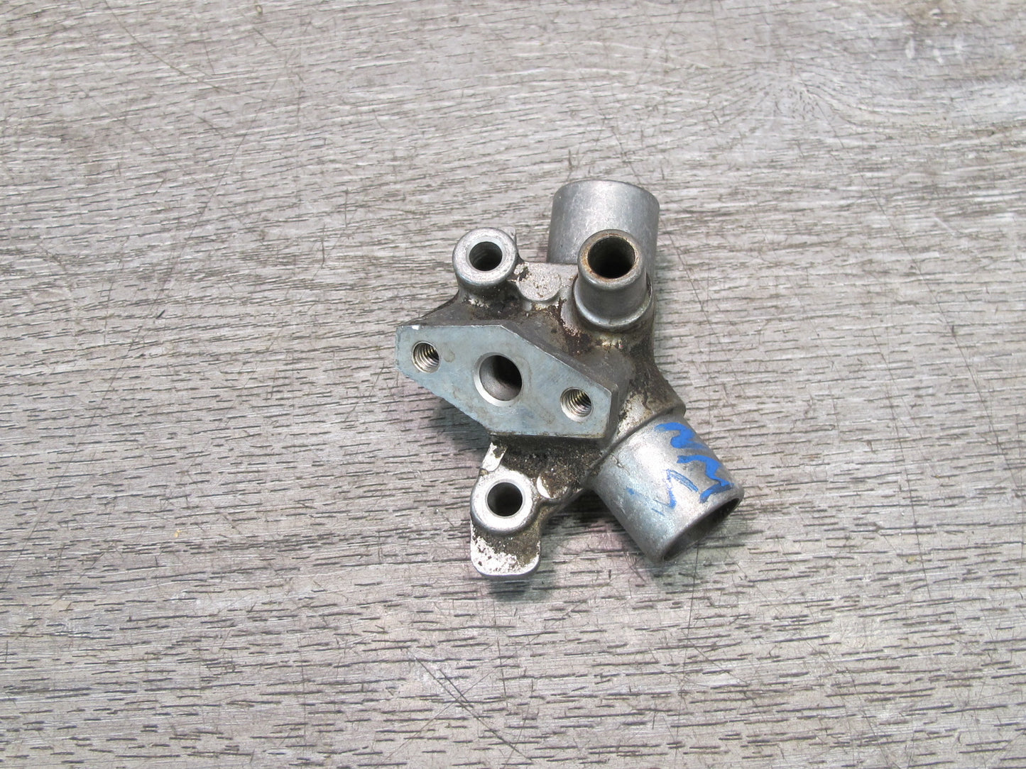 86-91 Mercedes W126 C126 560SEL 560SEC Thermostat Housing w Idle Air Valve OEM