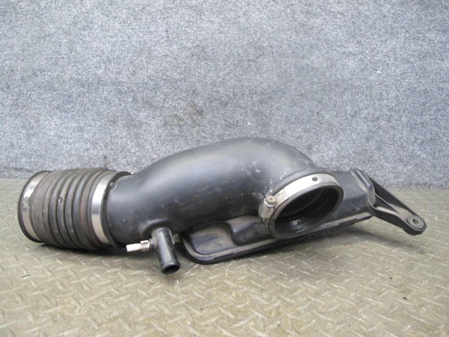 95-96 Lexus UZZ30L SC400 Air Intake Resonator Hose Pipe OEM