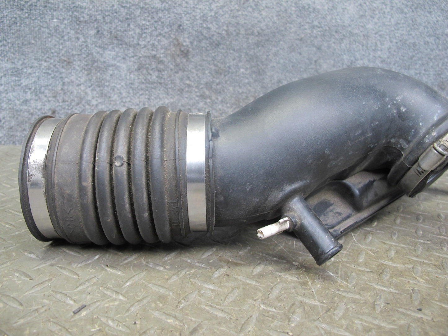 95-96 Lexus UZZ30L SC400 Air Intake Resonator Hose Pipe OEM