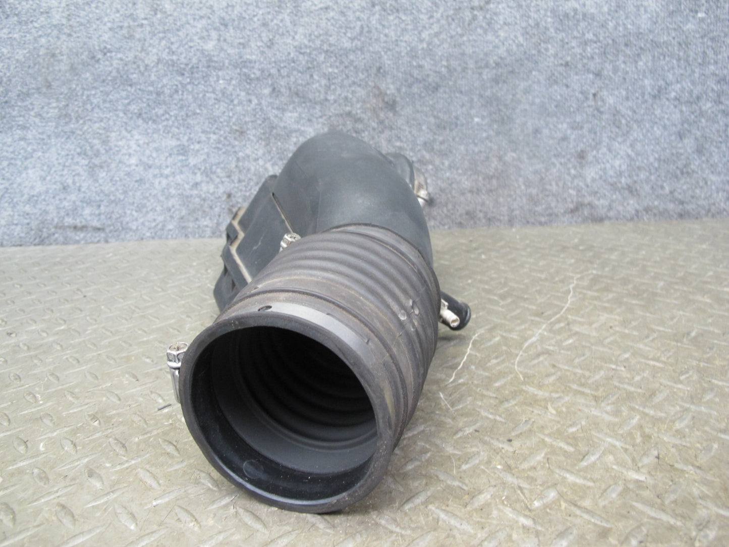 95-96 Lexus UZZ30L SC400 Air Intake Resonator Hose Pipe OEM