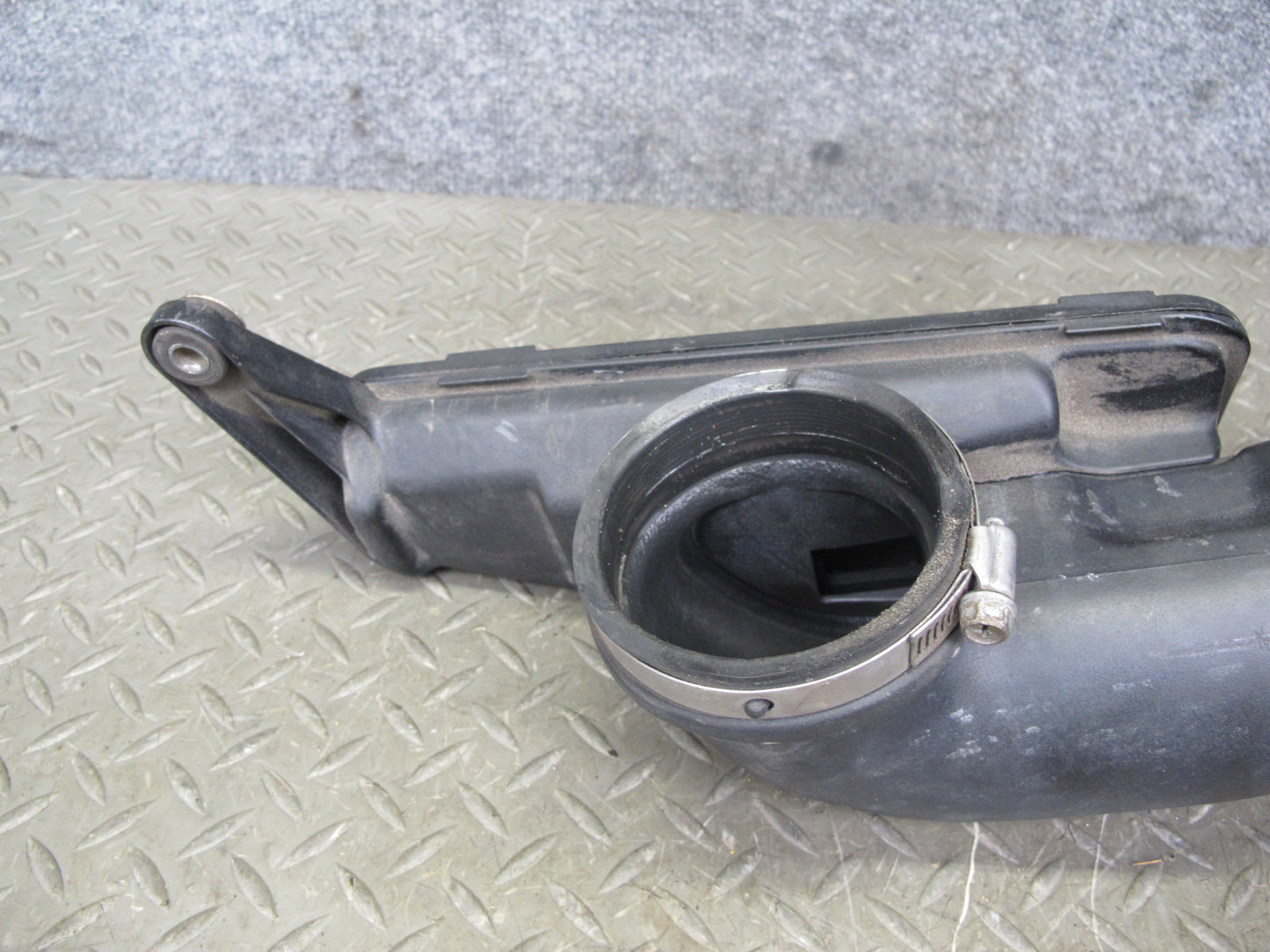 95-96 Lexus UZZ30L SC400 Air Intake Resonator Hose Pipe OEM