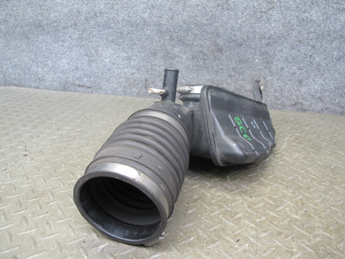 95-96 Lexus UZZ30L SC400 Air Intake Resonator Hose Pipe OEM