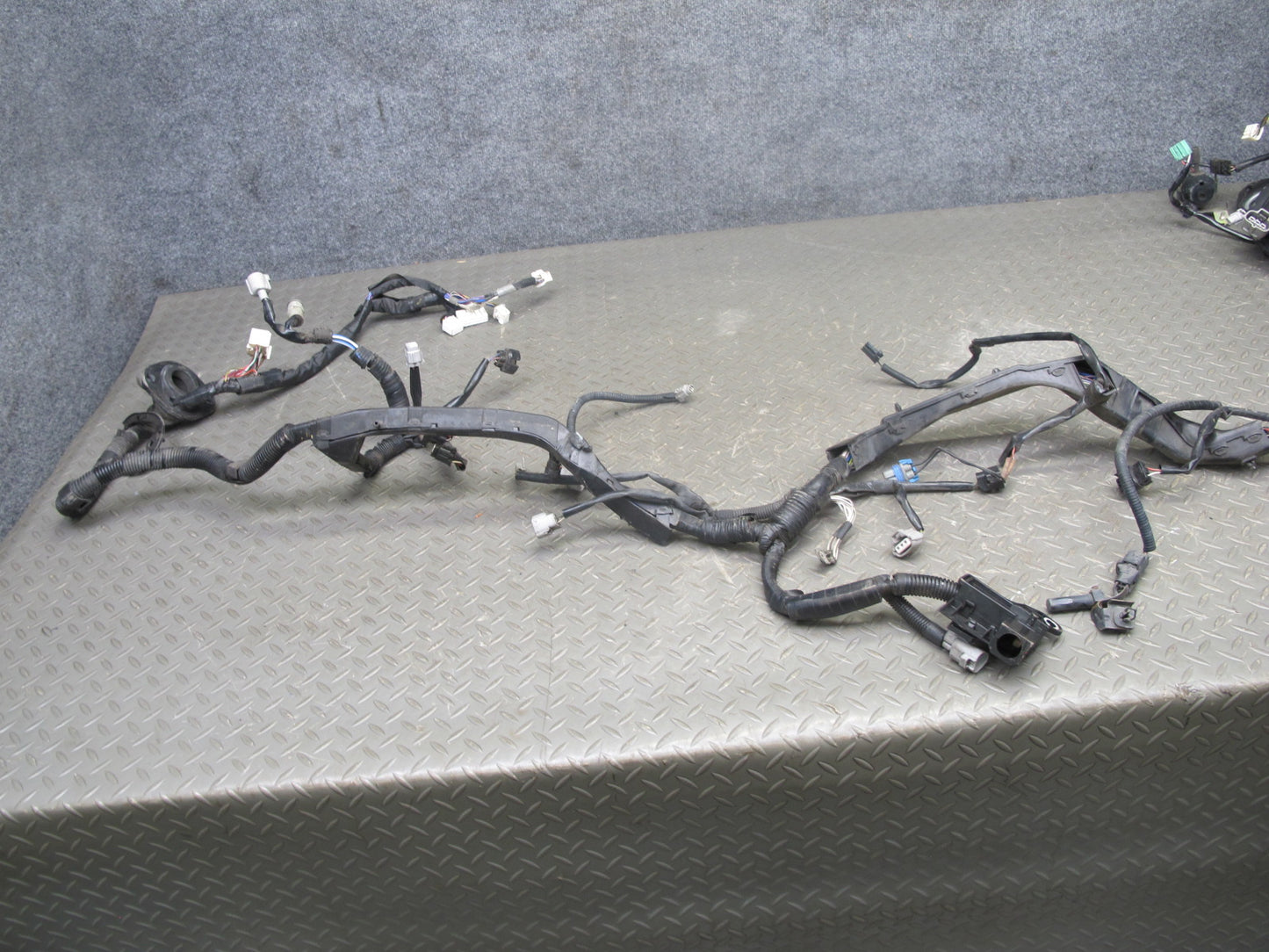 1996 Lexus SC400 UZZ30L A/T Engine Bay Wire Wiring Harness w Fusebox OEM