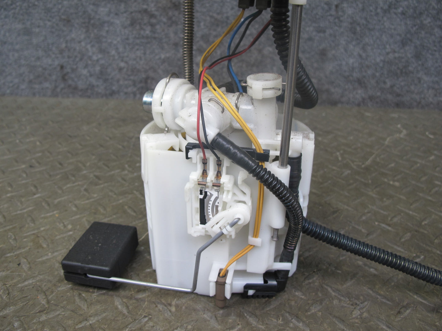 2014-2017 Infiniti QX60 2.5L Hybrid Fuel Pump Level Sensor Assembly