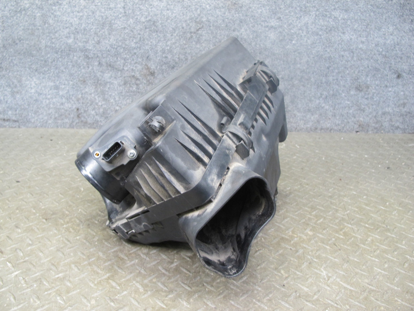 2014-2017 Infiniti QX60 2.5L Hybrid Engine Air Intake Cleaner Filter Box w MAF