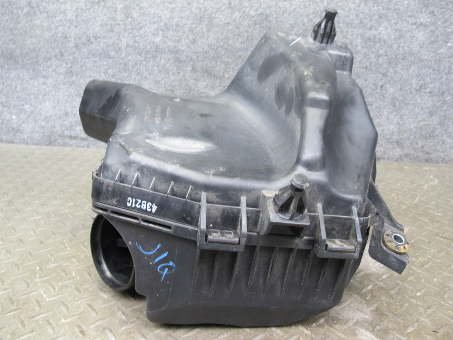 2014-2017 Infiniti QX60 2.5L Hybrid Engine Air Intake Cleaner Filter Box w MAF