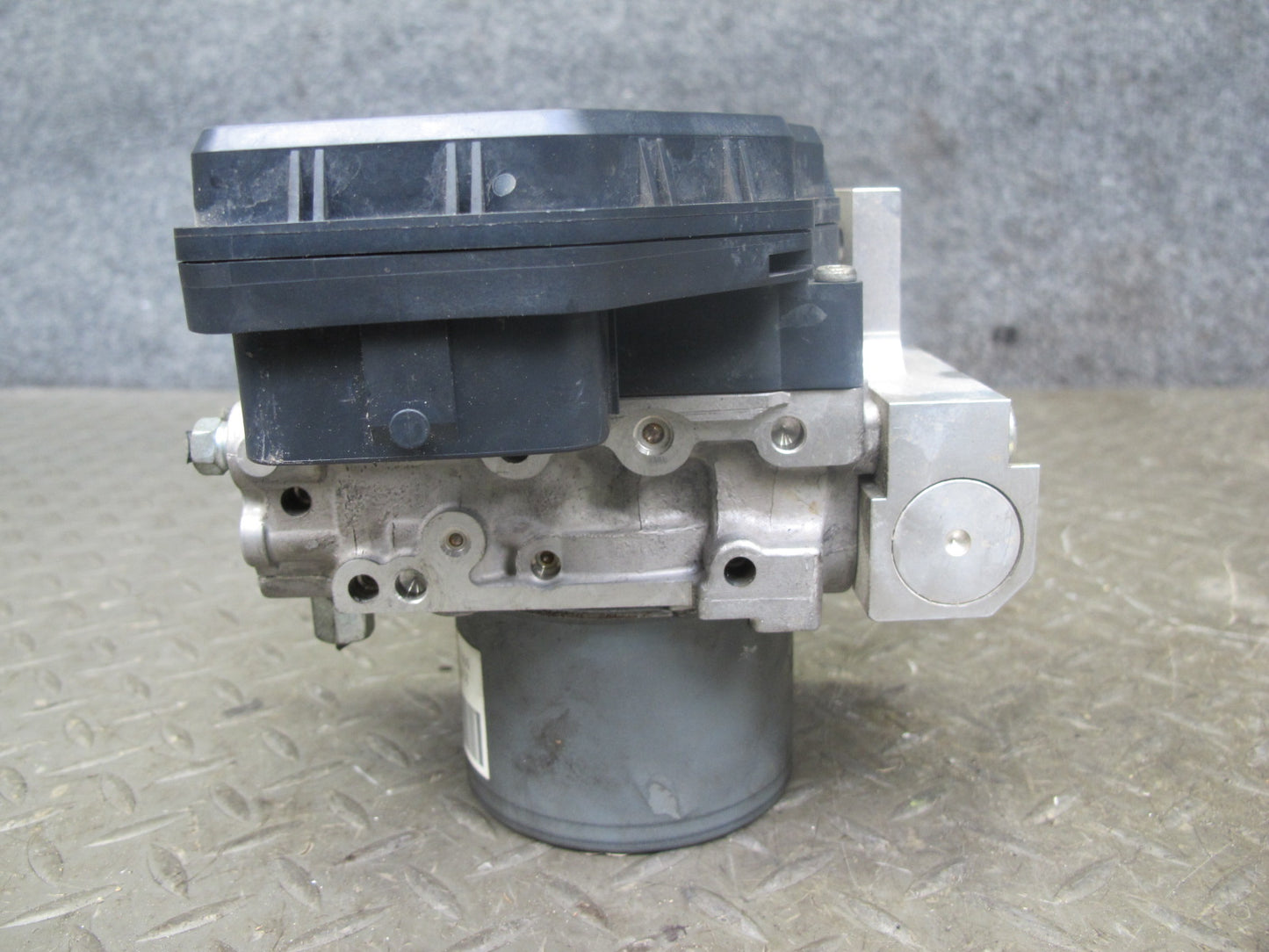 2014-2015 Infiniti QX60 2.5L FWD Anti Lock Brake ABS Pump Module 47660-3JV3J