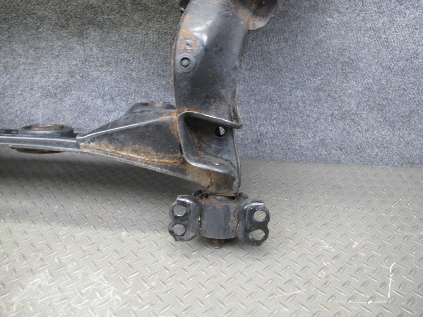 92-96 Lexus UZZ30L SC300 SC400 Rear Suspension Subframe Crossmember Carrier OEM