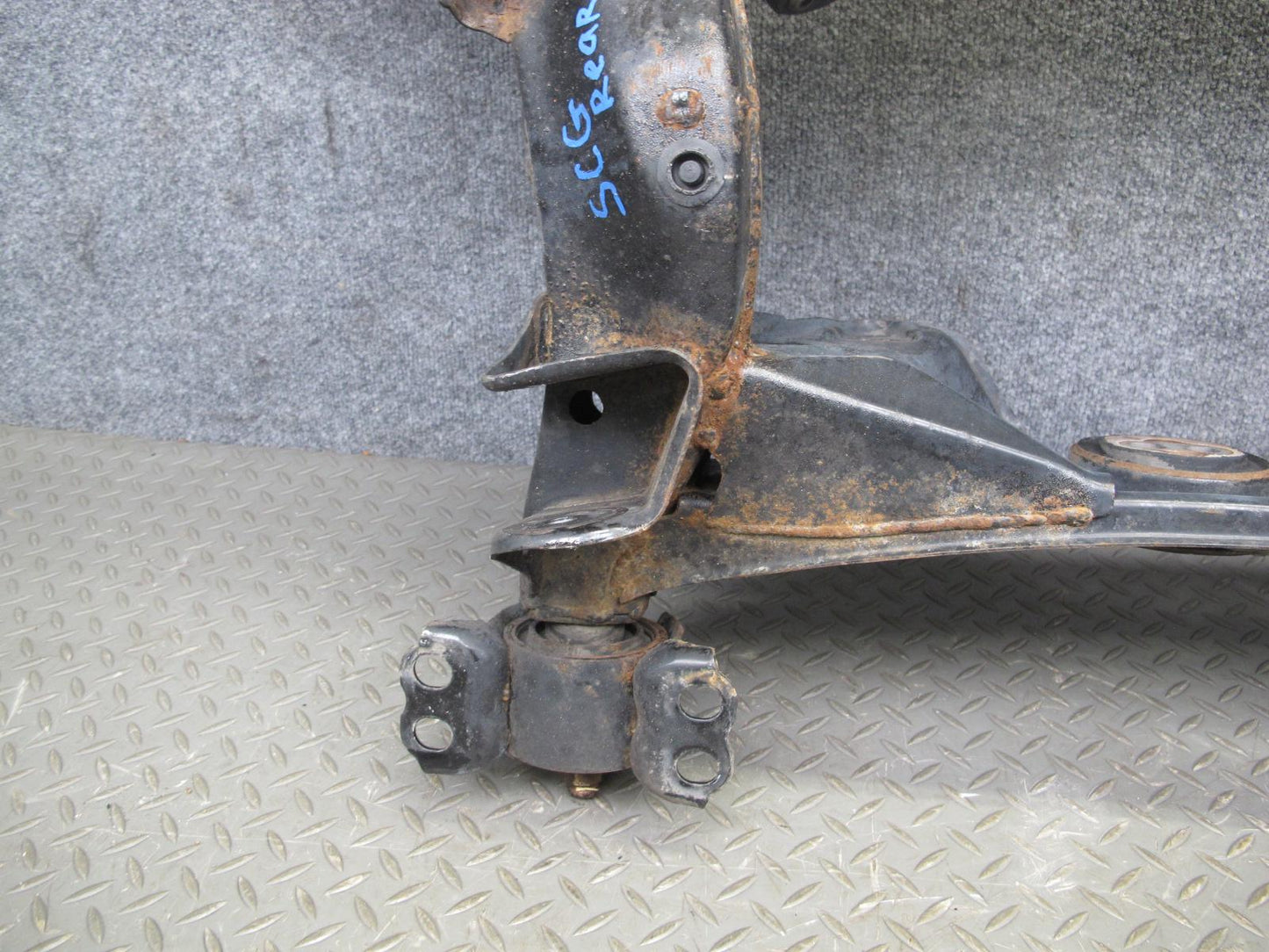 92-96 Lexus UZZ30L SC300 SC400 Rear Suspension Subframe Crossmember Carrier OEM