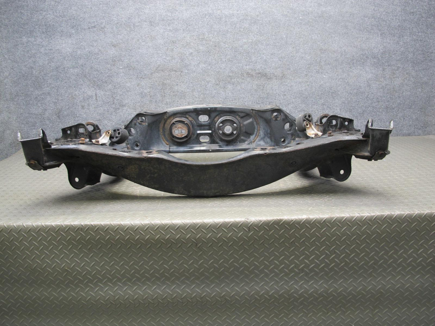 92-96 Lexus UZZ30L SC300 SC400 Rear Suspension Subframe Crossmember Carrier OEM