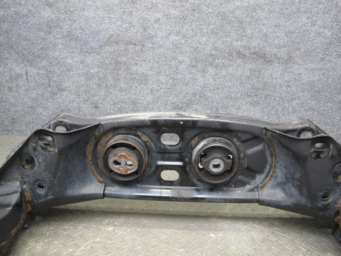 92-96 Lexus UZZ30L SC300 SC400 Rear Suspension Subframe Crossmember Carrier OEM