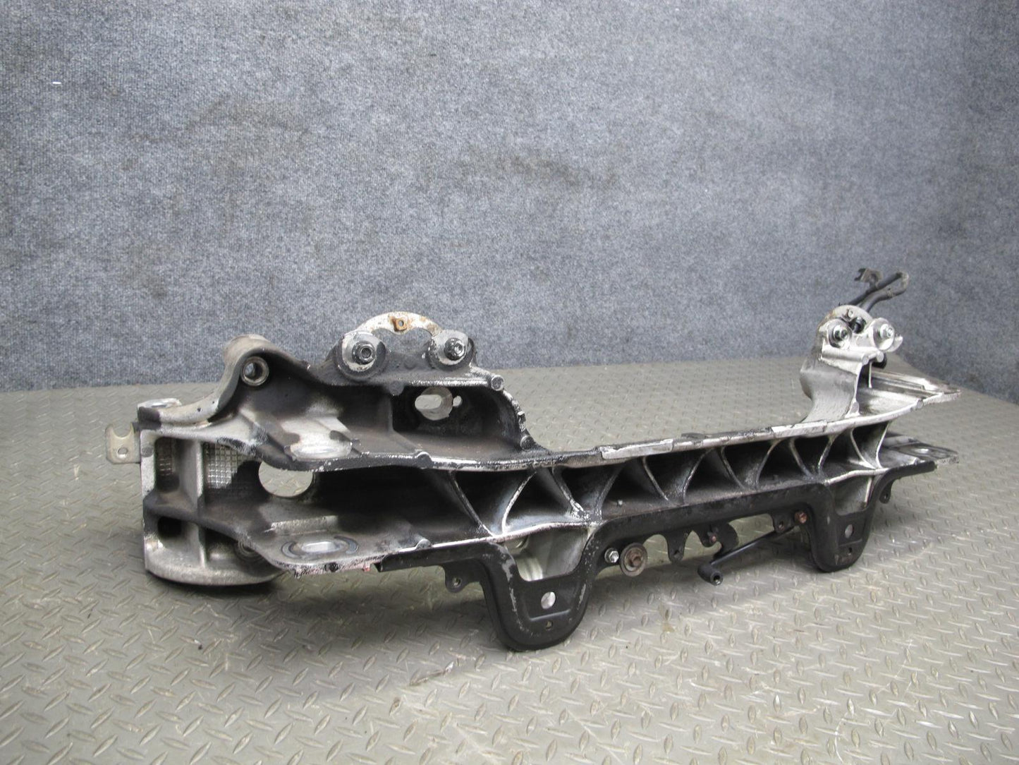 92-00 Lexus UZZ30L SC300 SC400 Front Engine Subframe Crossmember OEM