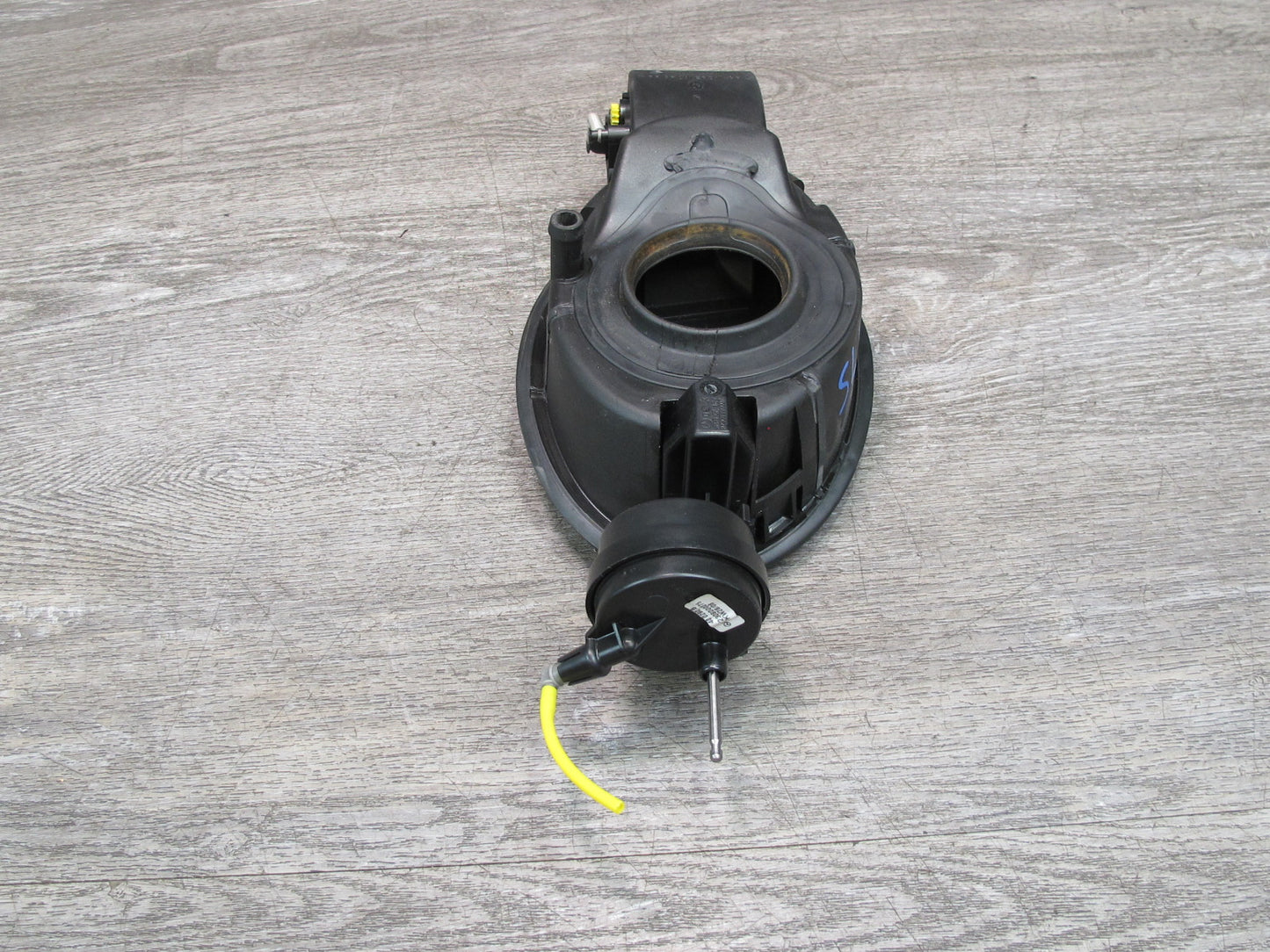 03-12 Mercedes R230 Fuel Tank Filler Door Lid Cover Actuator Housing Set OEM