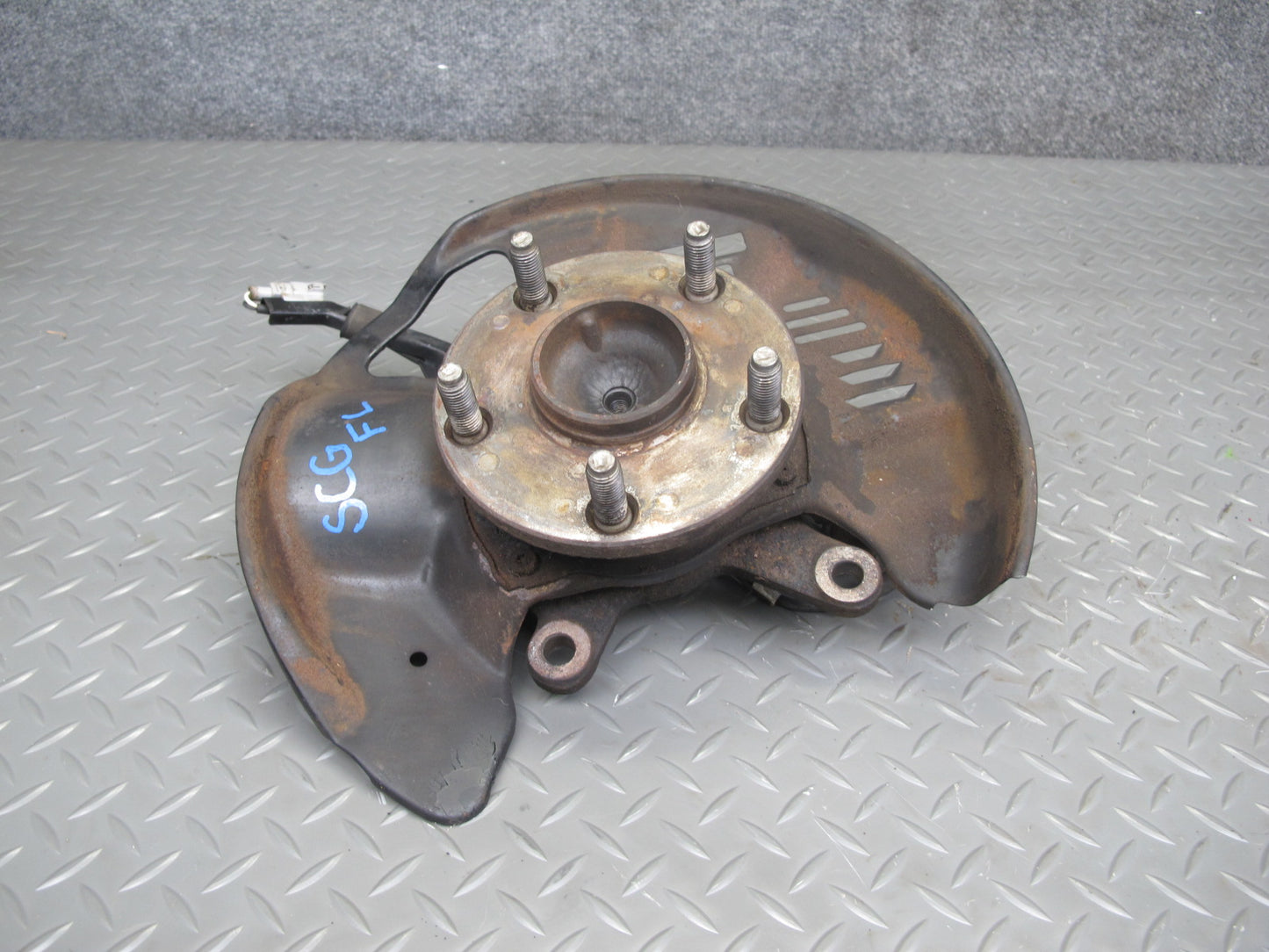 92-00 Lexus UZZ30L SC300 SC400 RWD Front Left Spindle Knuckle Wheel Hub OEM