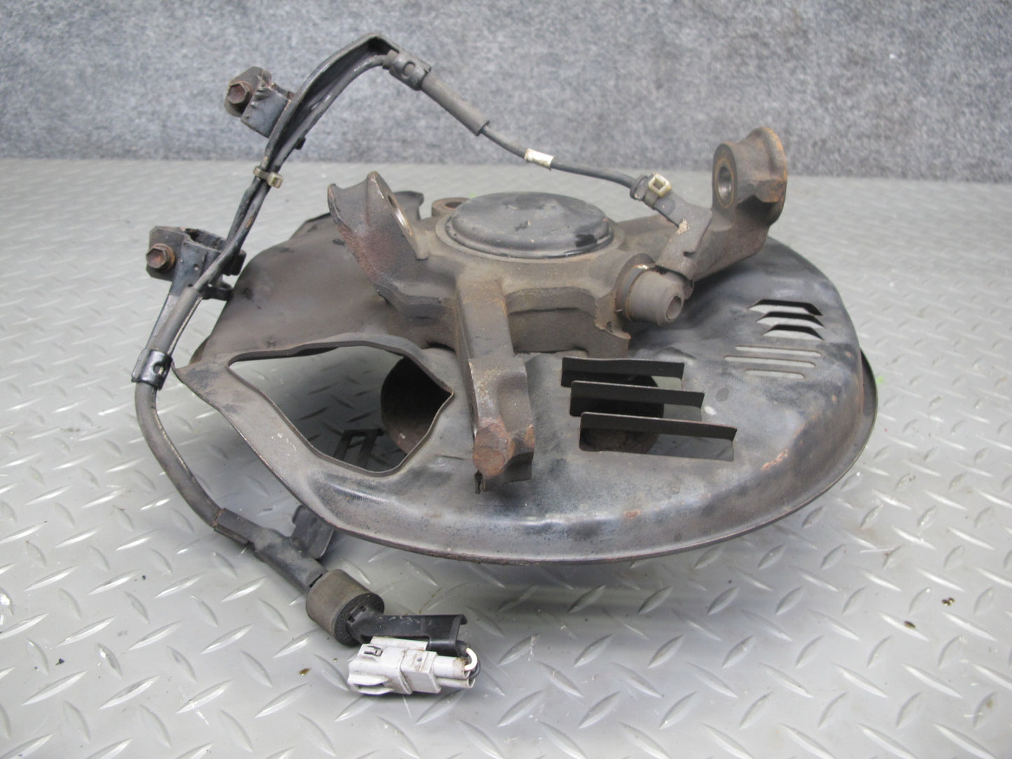 92-00 Lexus UZZ30L SC300 SC400 RWD Front Left Spindle Knuckle Wheel Hub OEM