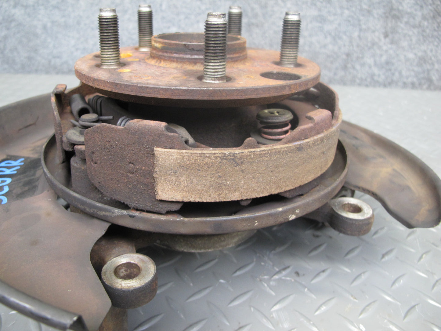 92-00 Lexus UZZ30L SC300 SC400 RWD Rear Right Spindle Knuckle Wheel Hub OEM