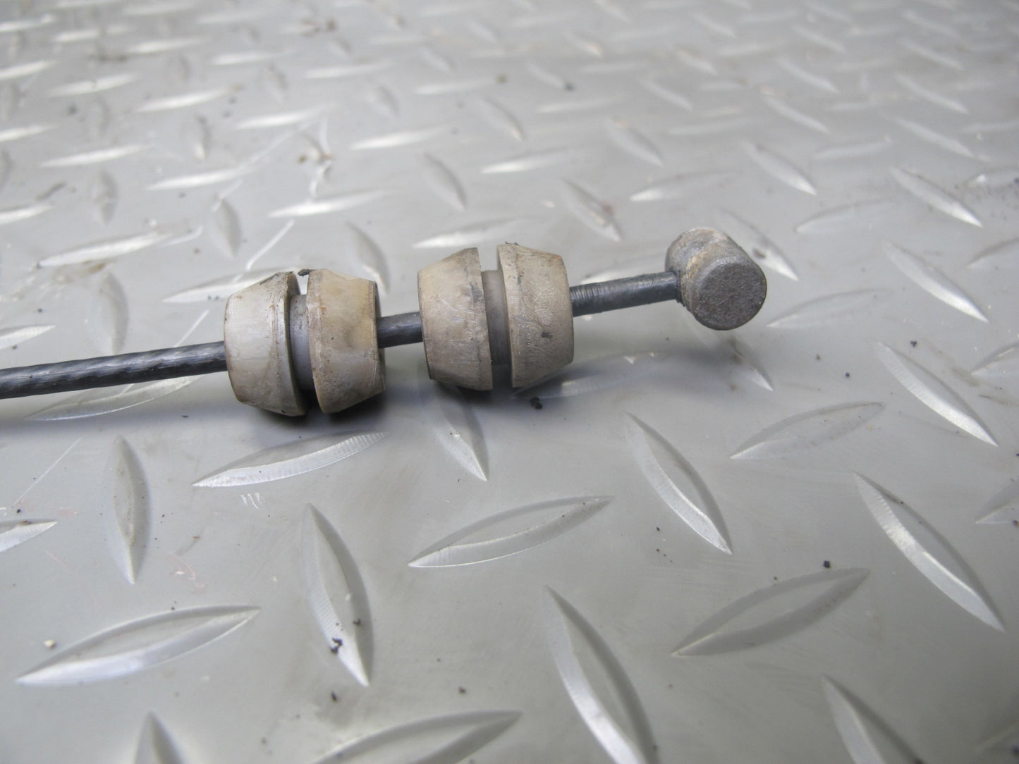 92-00 Lexus UZZ30L SC300 SC400 RWD Rear Right Spindle Knuckle Wheel Hub OEM