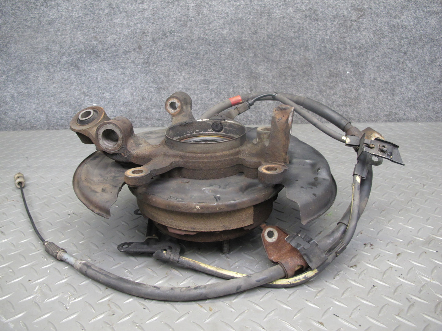 92-00 Lexus UZZ30L SC300 SC400 RWD Rear Right Spindle Knuckle Wheel Hub OEM