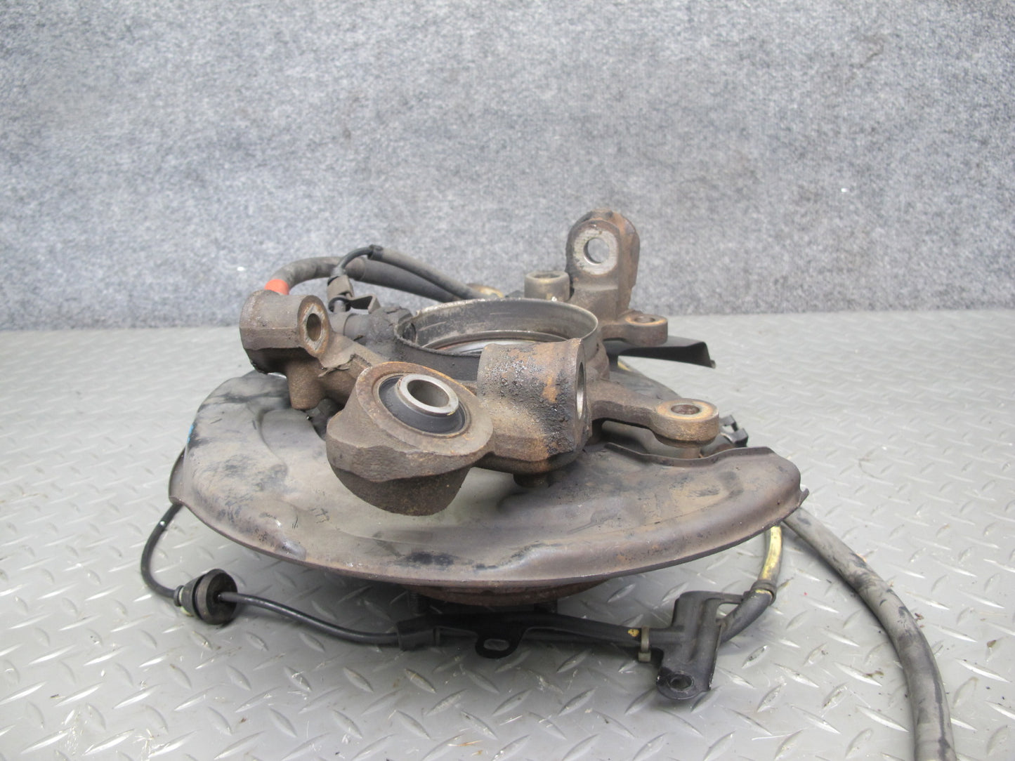 92-00 Lexus UZZ30L SC300 SC400 RWD Rear Right Spindle Knuckle Wheel Hub OEM