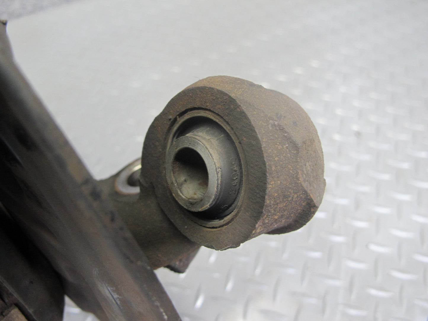 92-00 Lexus UZZ30L SC300 SC400 RWD Rear Right Spindle Knuckle Wheel Hub OEM