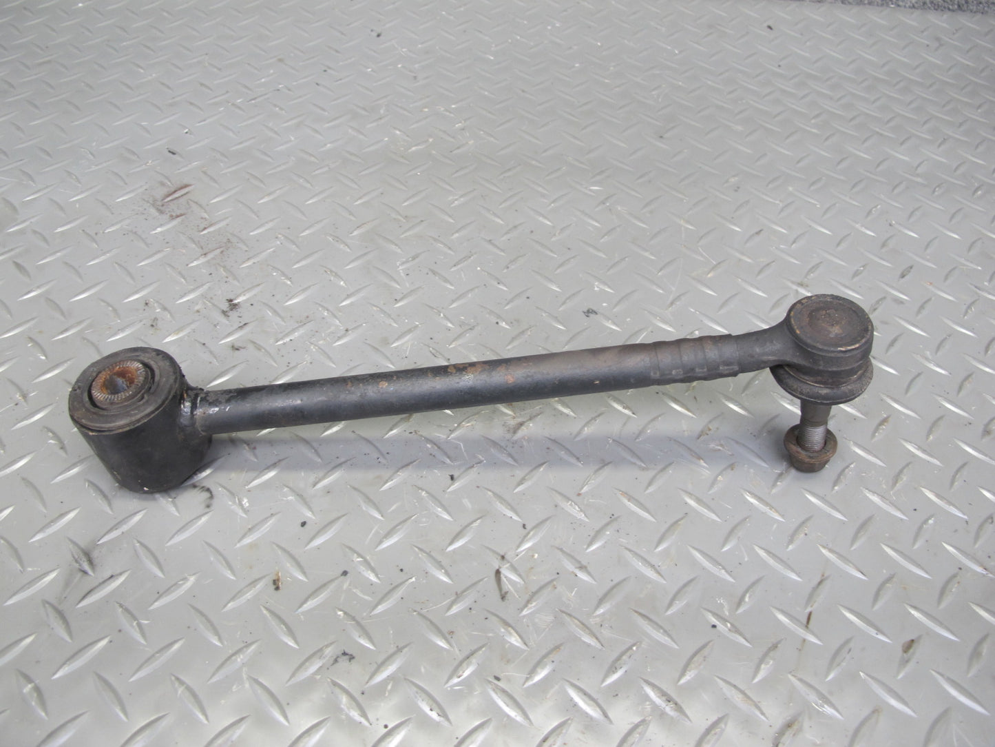 92-00 Lexus UZZ30L SC300 SC400 Rear Left & Right Lower Control Arm Set OEM