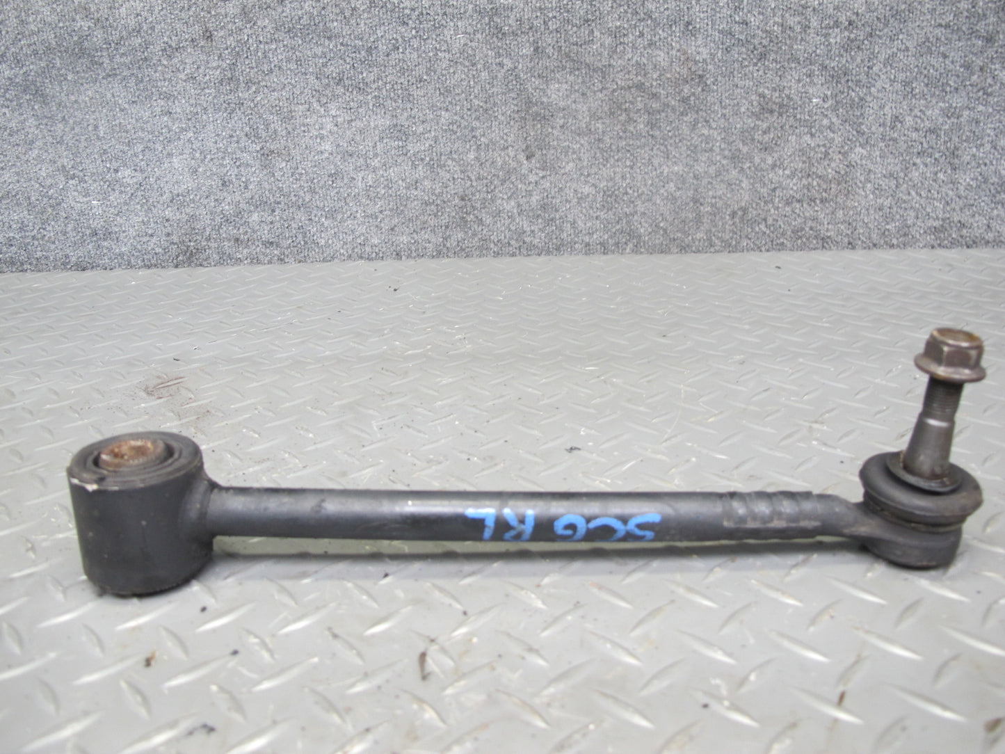 92-00 Lexus UZZ30L SC300 SC400 Rear Left & Right Lower Control Arm Set OEM
