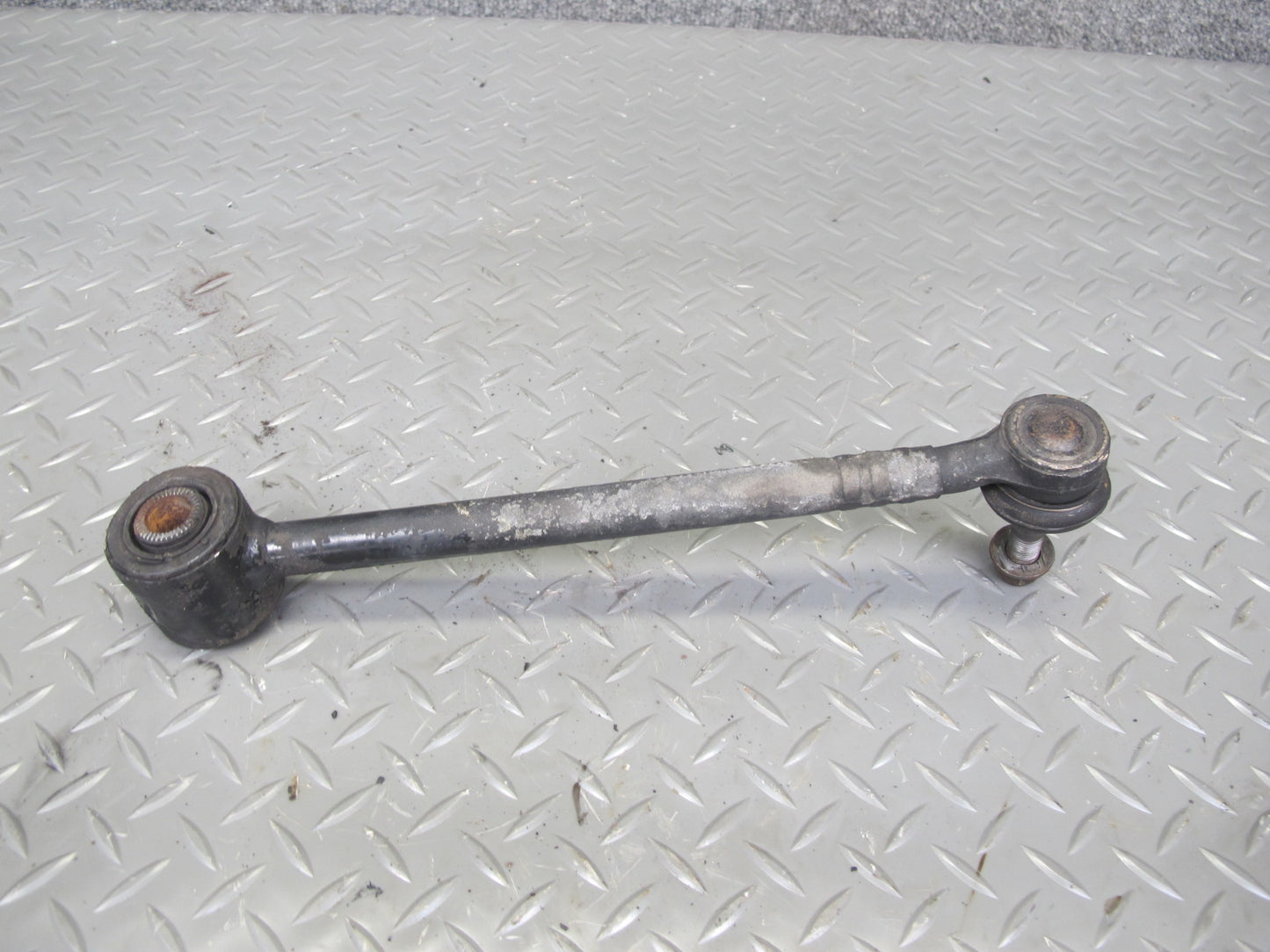 92-00 Lexus UZZ30L SC300 SC400 Rear Left & Right Lower Control Arm Set OEM