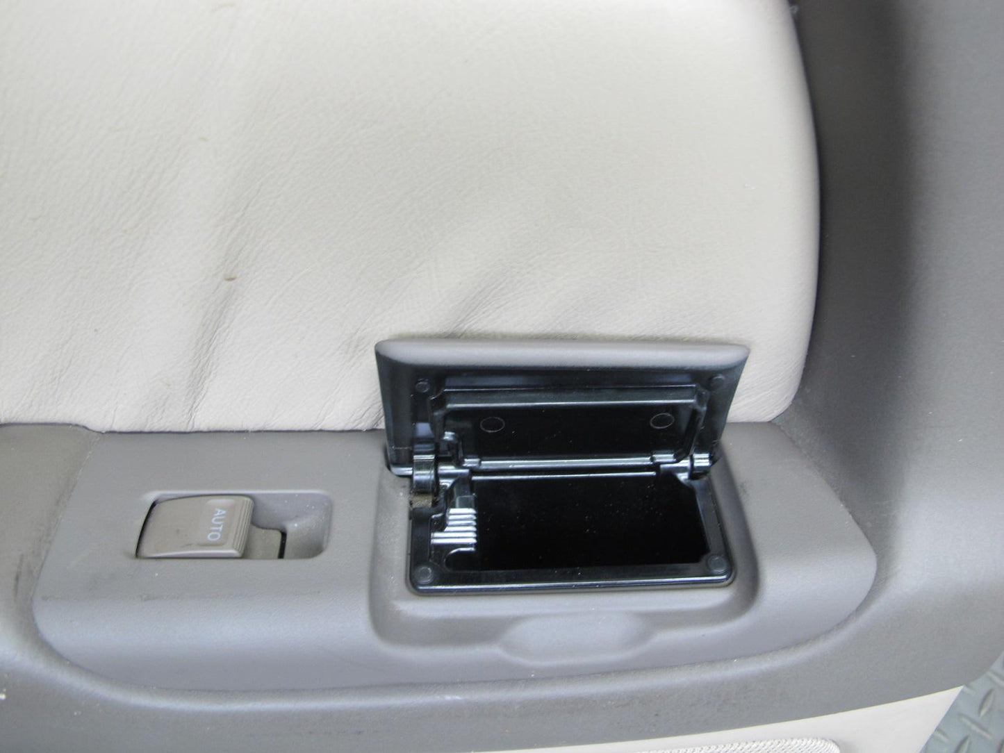 03-04 Lexus JZS160L GS300 Set of 2 Rear Door Interior Trim Cover Panel Ivory OEM