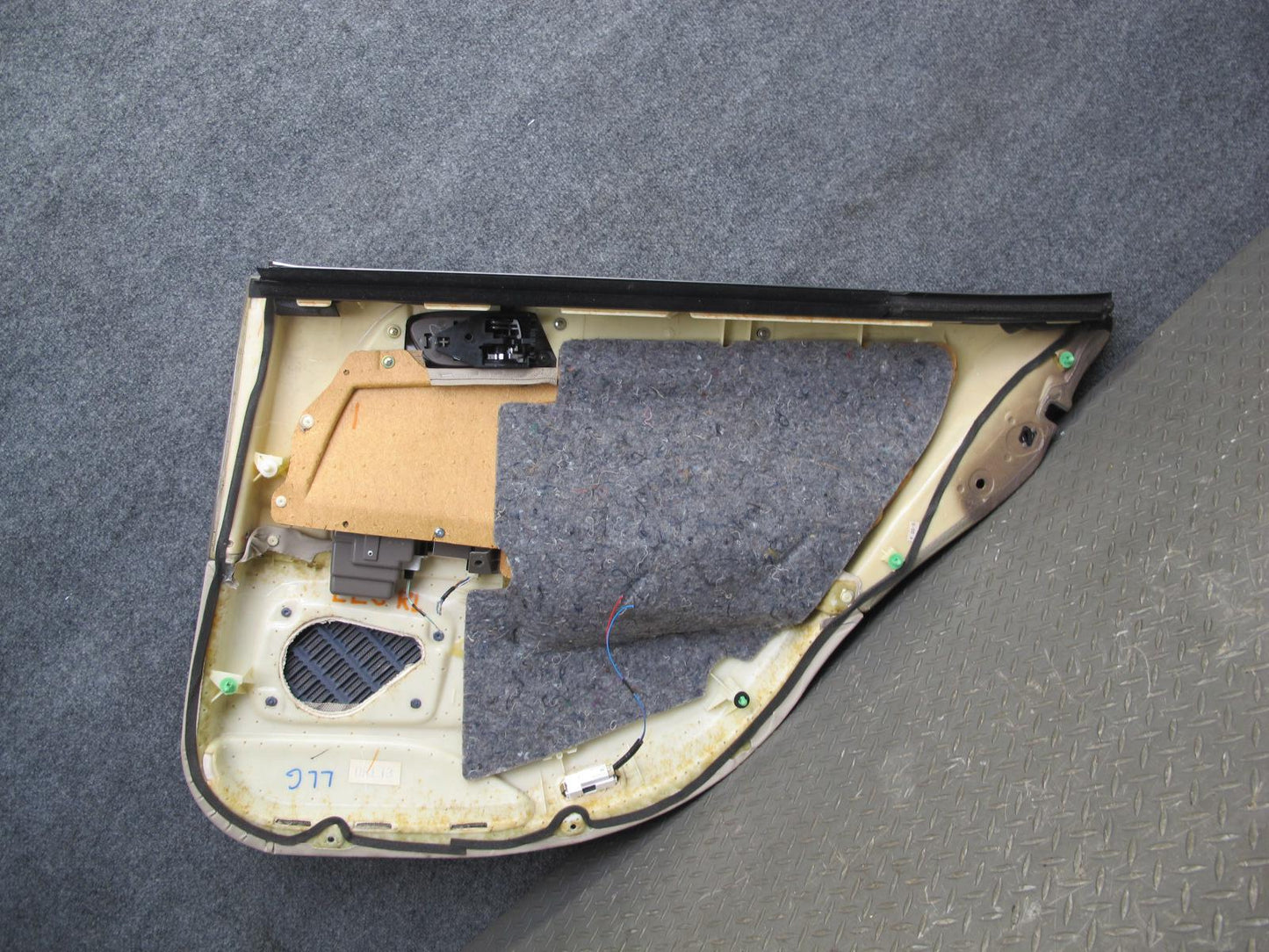 03-04 Lexus JZS160L GS300 Set of 2 Rear Door Interior Trim Cover Panel Ivory OEM