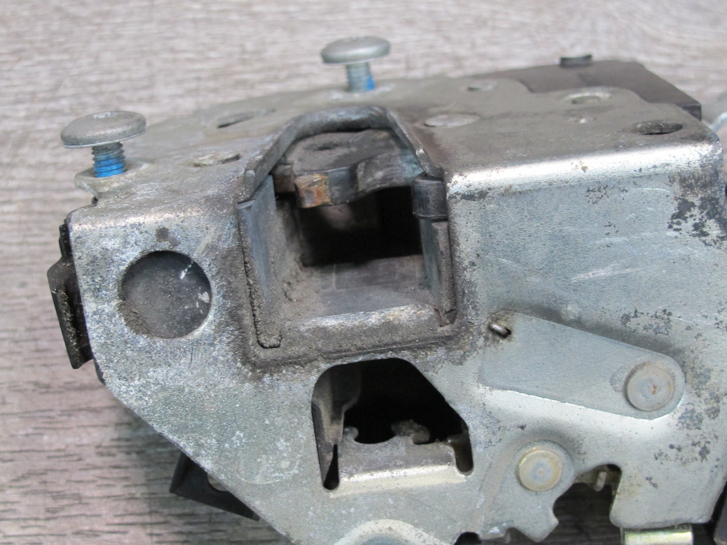 96-99 BMW E36 Coupe Convertible Left Door Lock Latch Actuator OEM