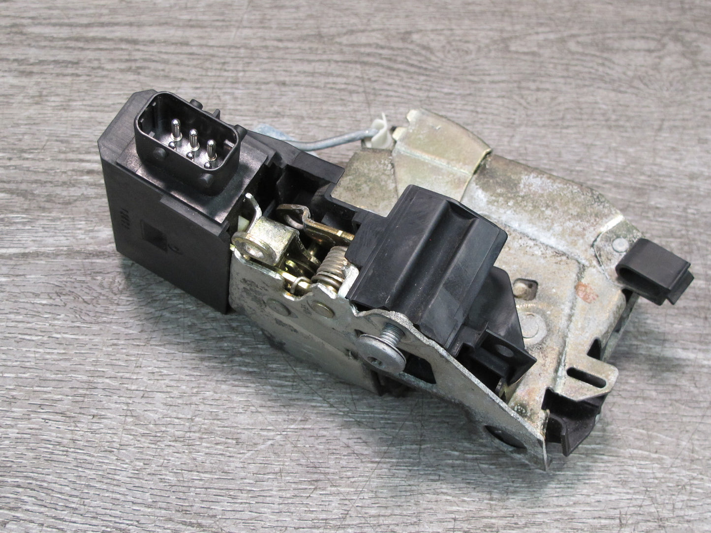 96-99 BMW E36 Coupe Convertible Left Door Lock Latch Actuator OEM