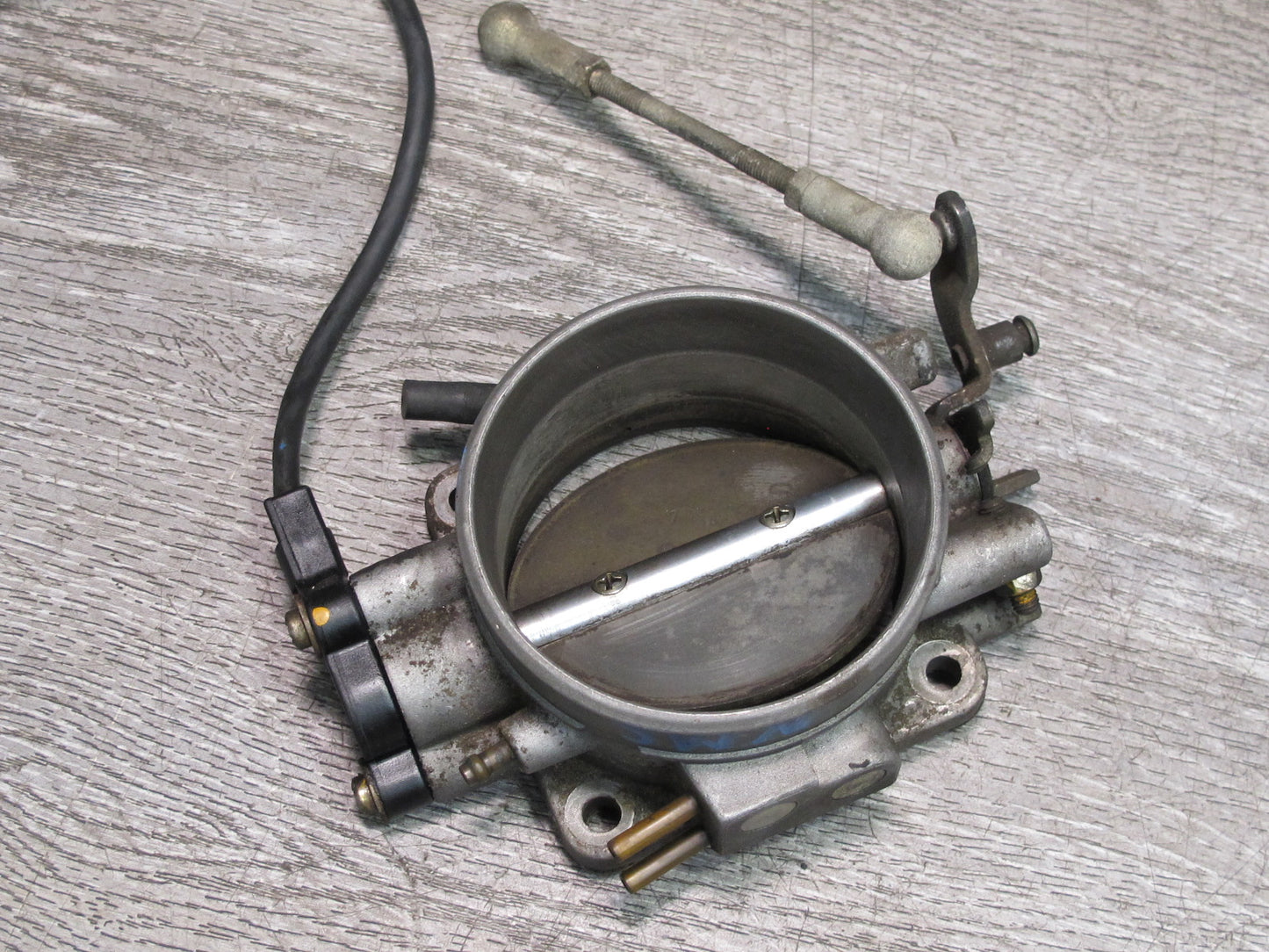 86-91 Mercedes W126 Engine Throttle Body Assembly 0011407753 OEM
