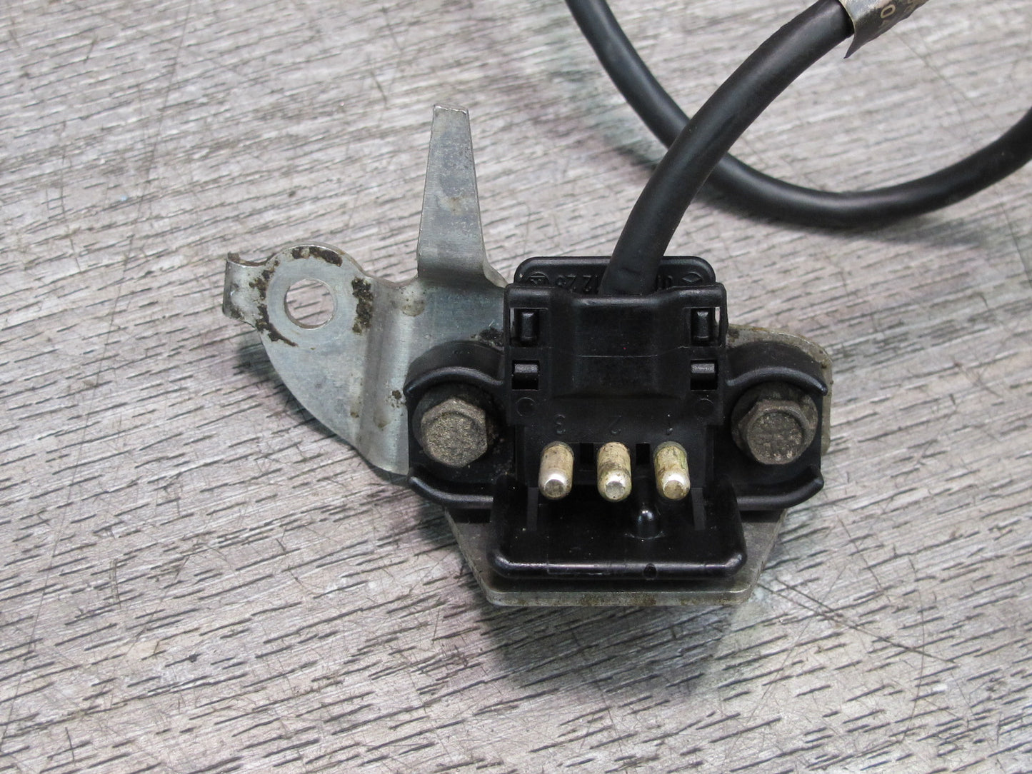 86-91 Mercedes W126 Engine Throttle Body Assembly 0011407753 OEM