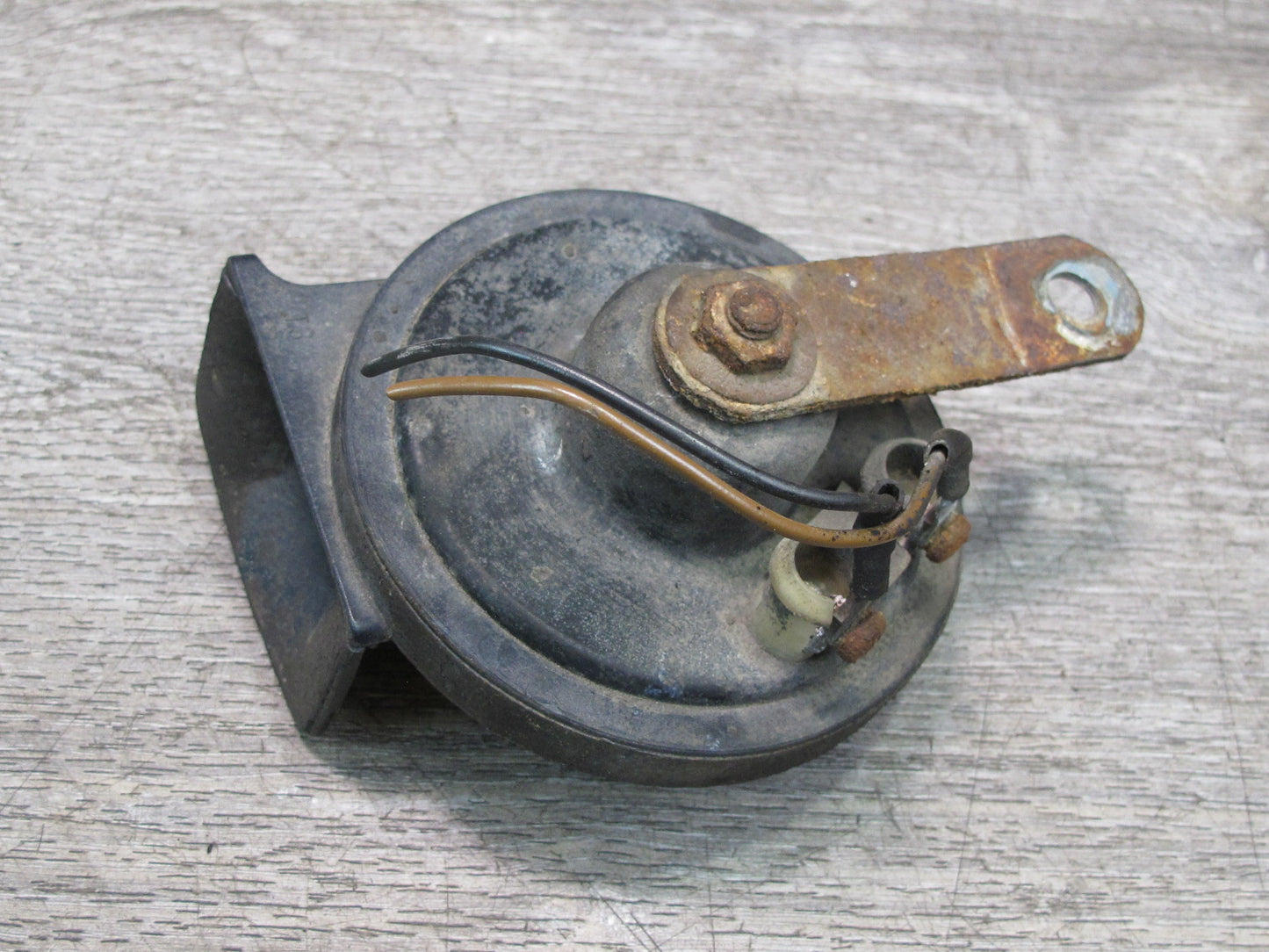 86-91 Mercedes W126 C126 Horn Siren Signal OEM