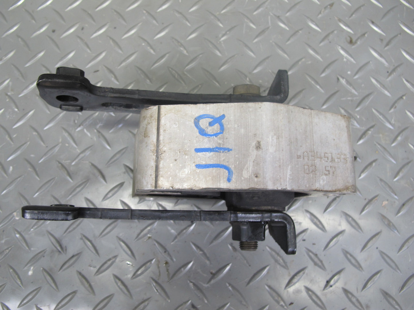 2014-2017 Infiniti QX60 2.5L Hybrid Rear Engine Motor Mount Bracket