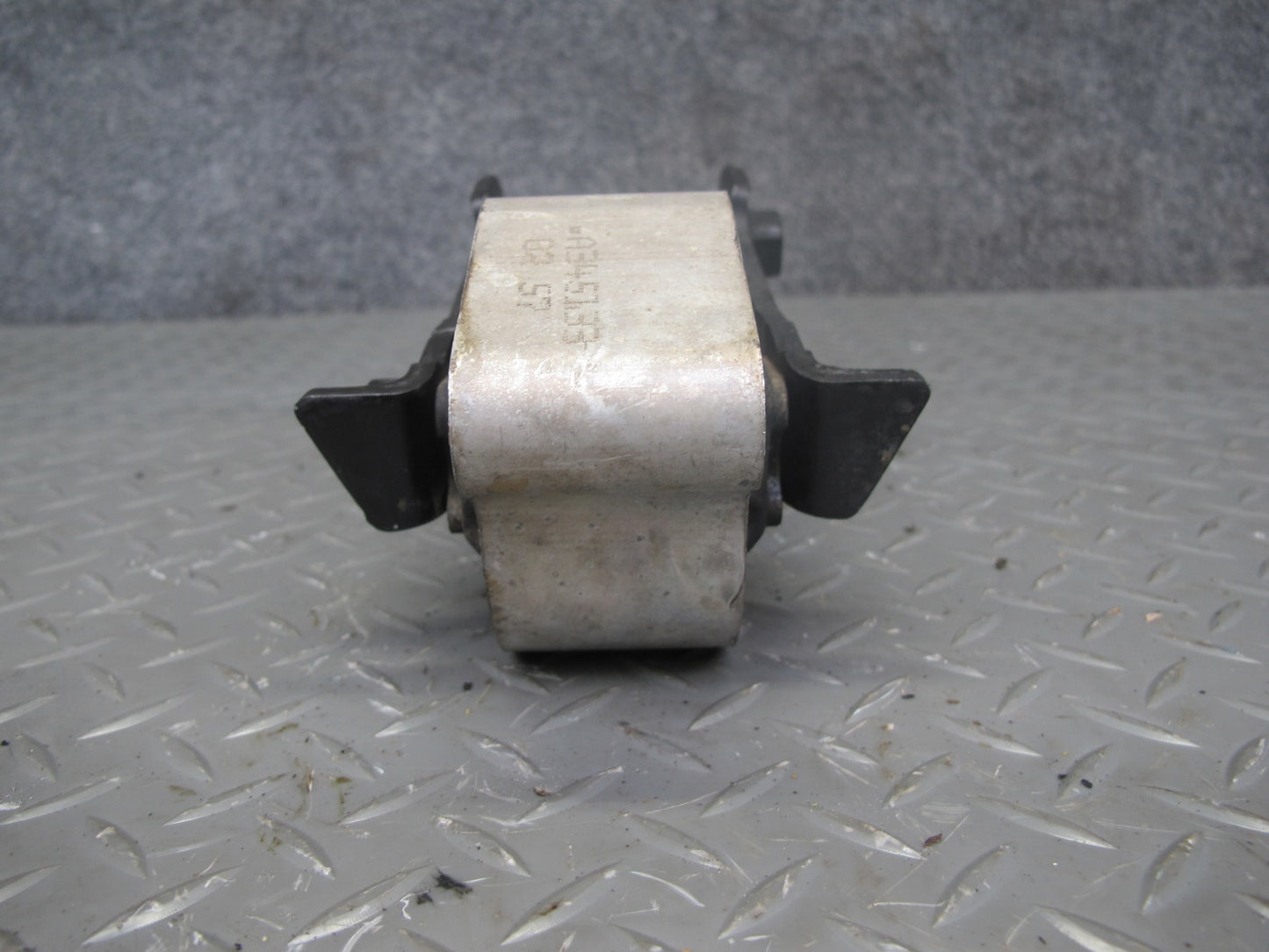 2014-2017 Infiniti QX60 2.5L Hybrid Rear Engine Motor Mount Bracket