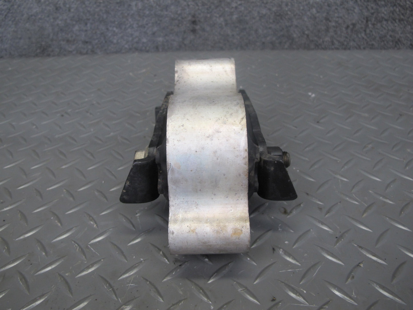2014-2017 Infiniti QX60 2.5L Hybrid Rear Engine Motor Mount Bracket