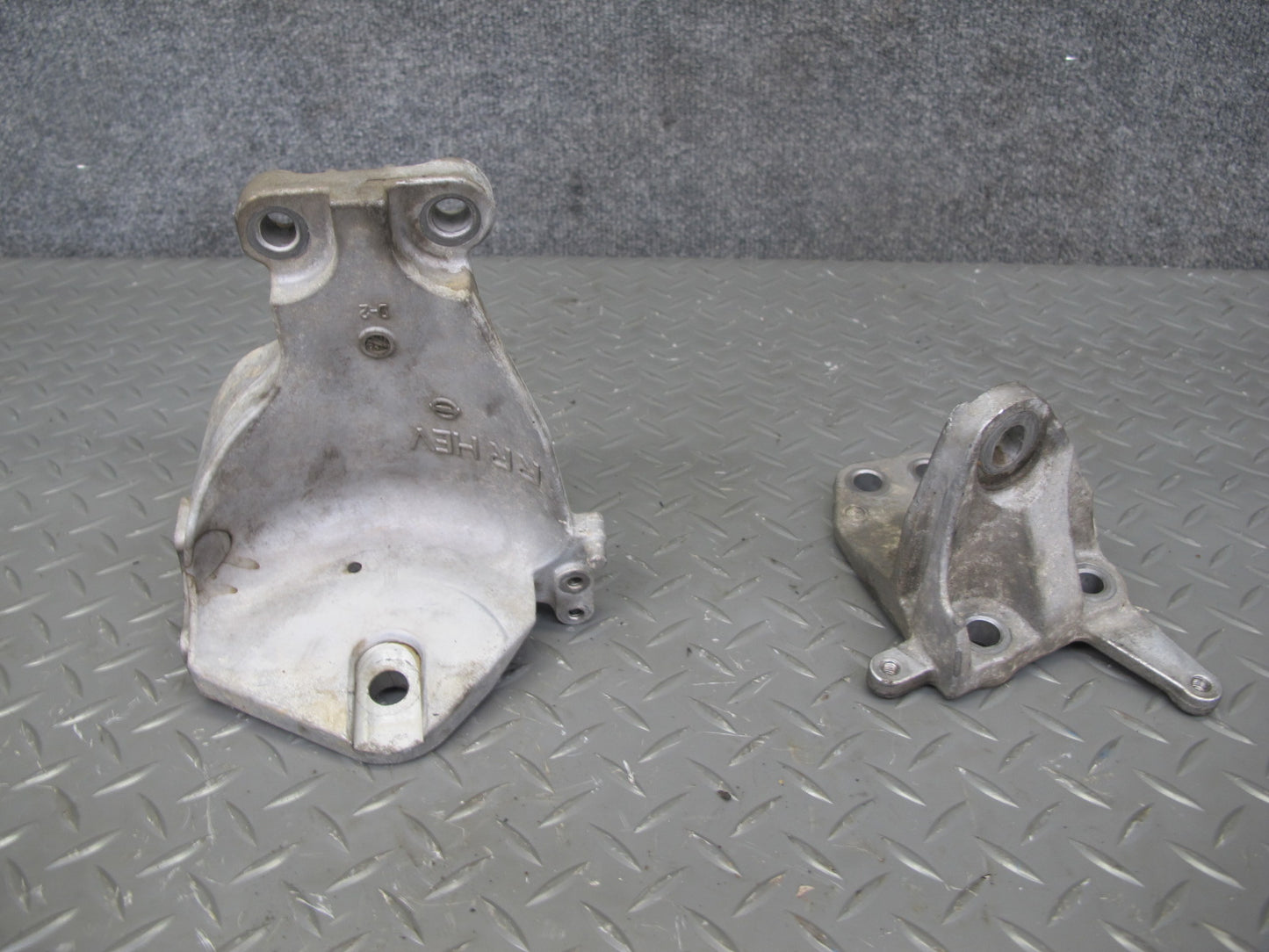 14-17 Infiniti QX60 2.5L Hybrid Left & Right Engine Motor Mount Support Set