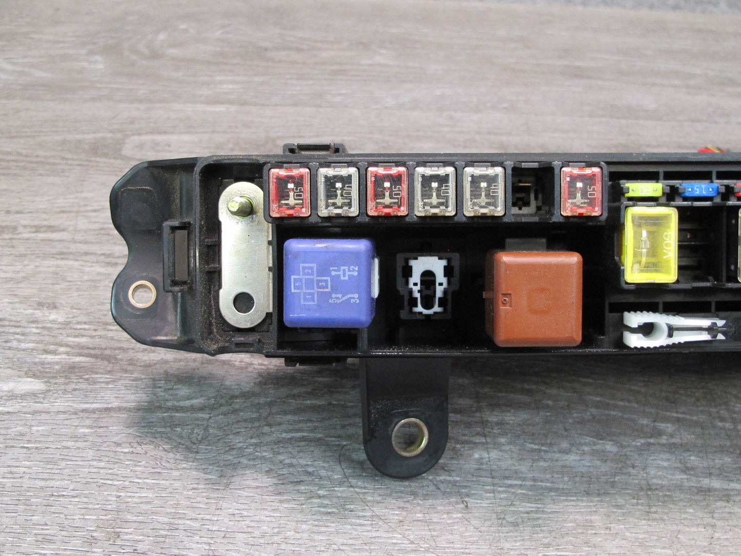 01-03 Lexus UCF30L LS430 Under Hood Junction Relay Fuse Box OEM