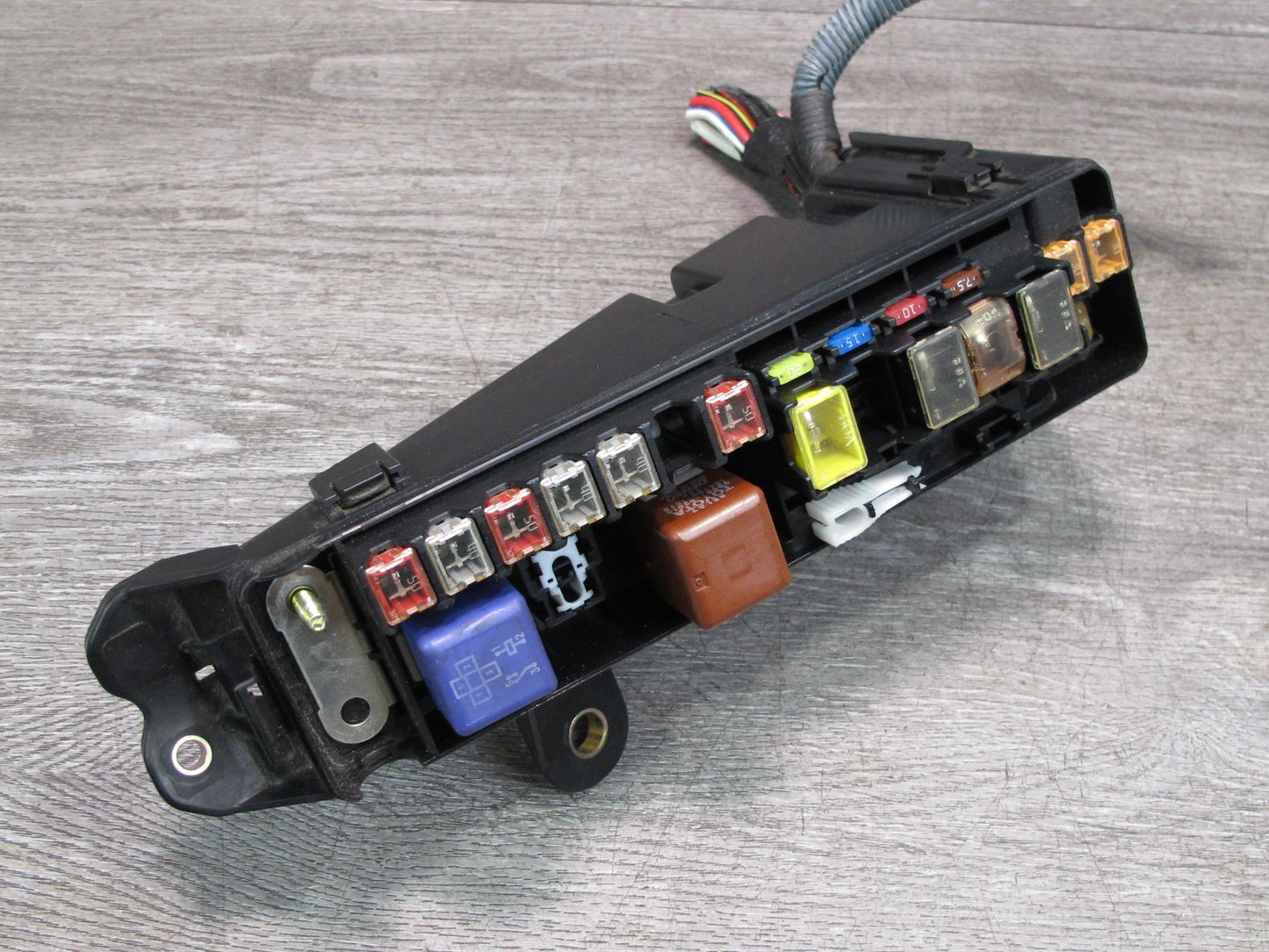 01-03 Lexus UCF30L LS430 Under Hood Junction Relay Fuse Box OEM