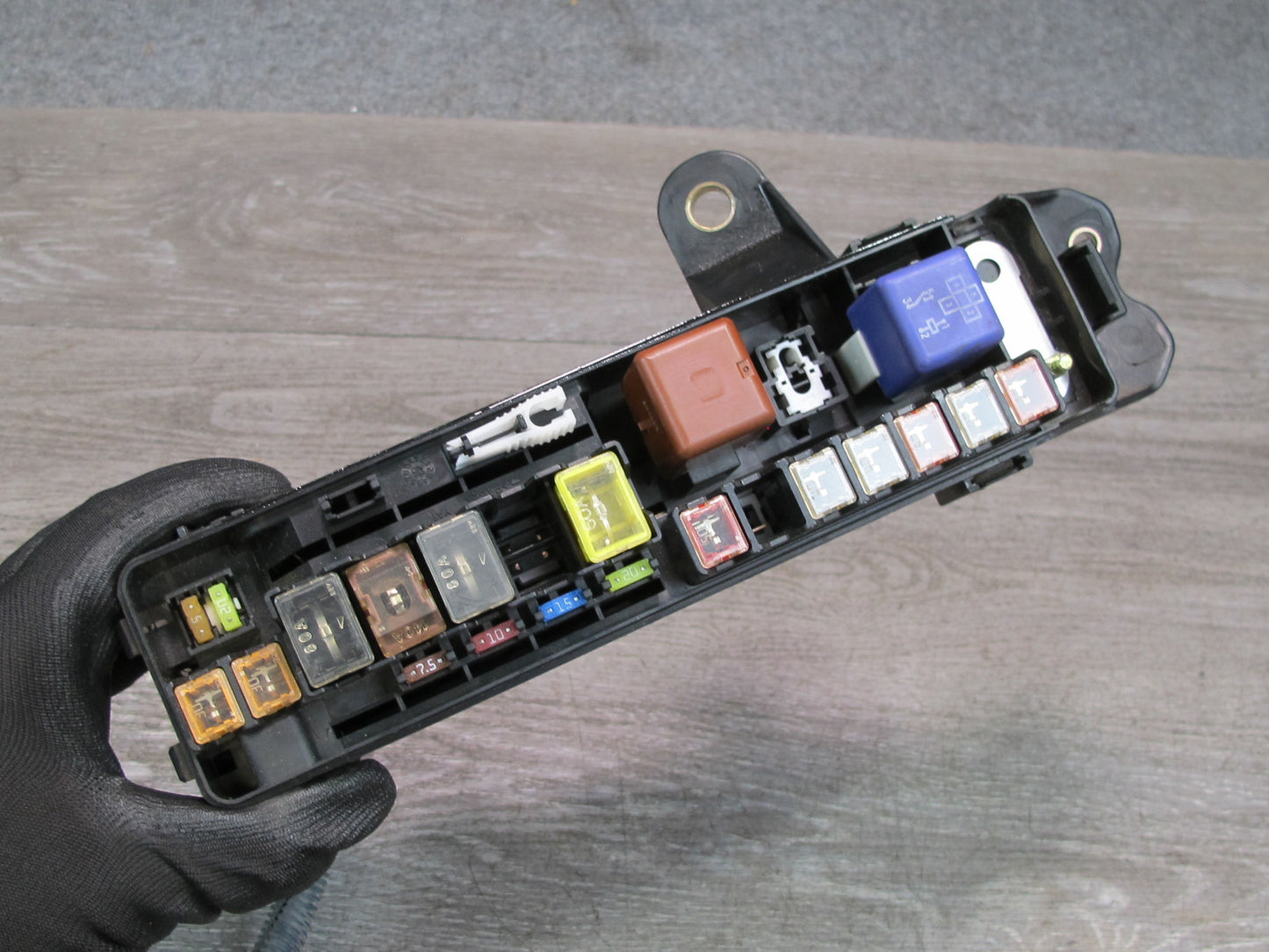 01-03 Lexus UCF30L LS430 Under Hood Junction Relay Fuse Box OEM