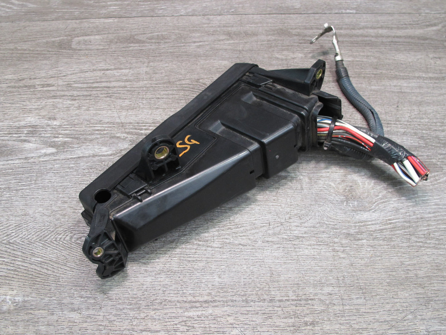 01-03 Lexus UCF30L LS430 Under Hood Junction Relay Fuse Box OEM