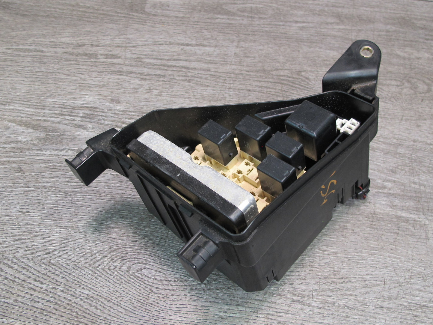 01-03 Lexus UCF30L LS430 Front Left Underhood Relay Fuse Box OEM