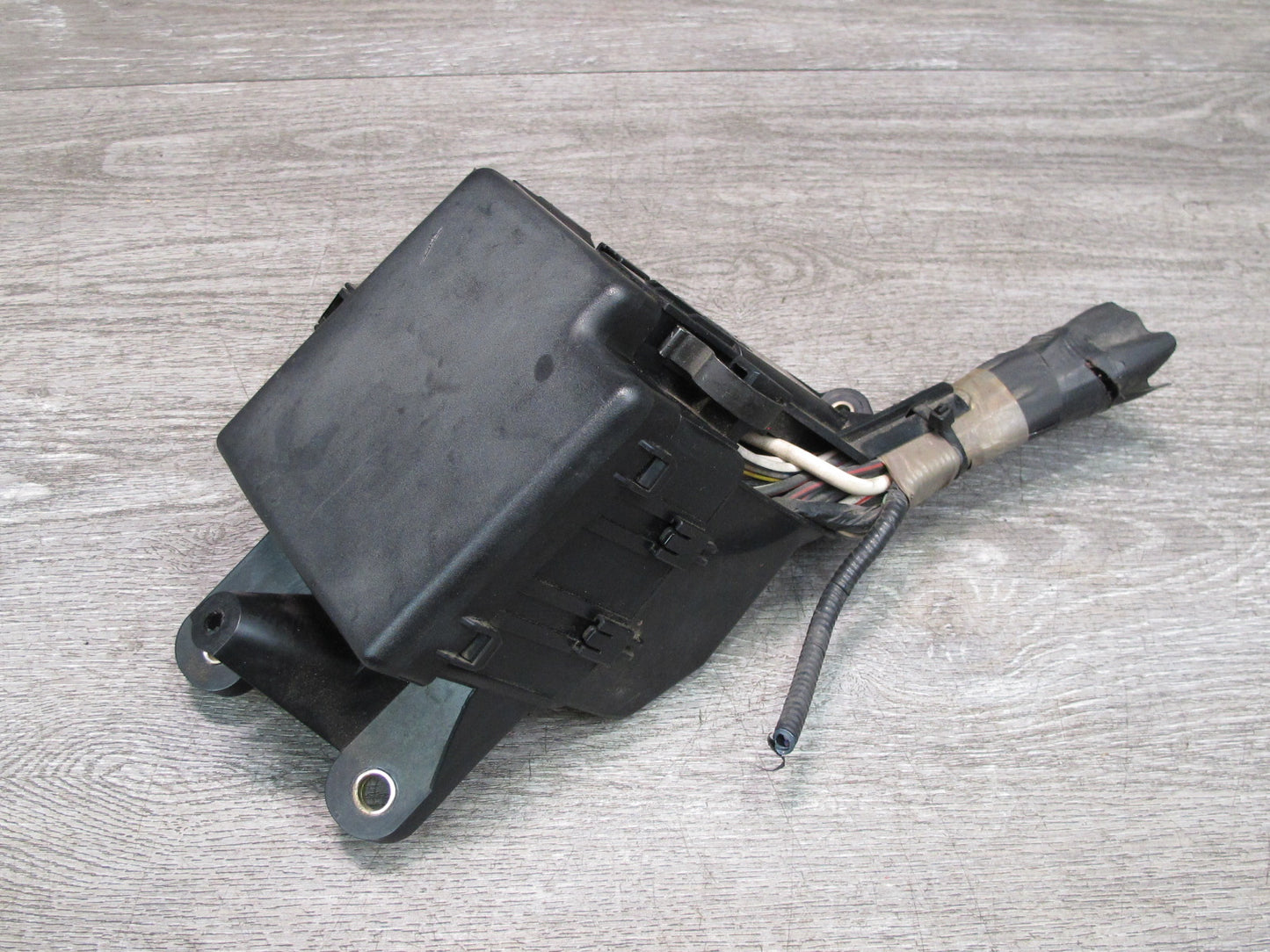 01-03 Lexus UCF30L LS430 Front Left Underhood Relay Fuse Box OEM