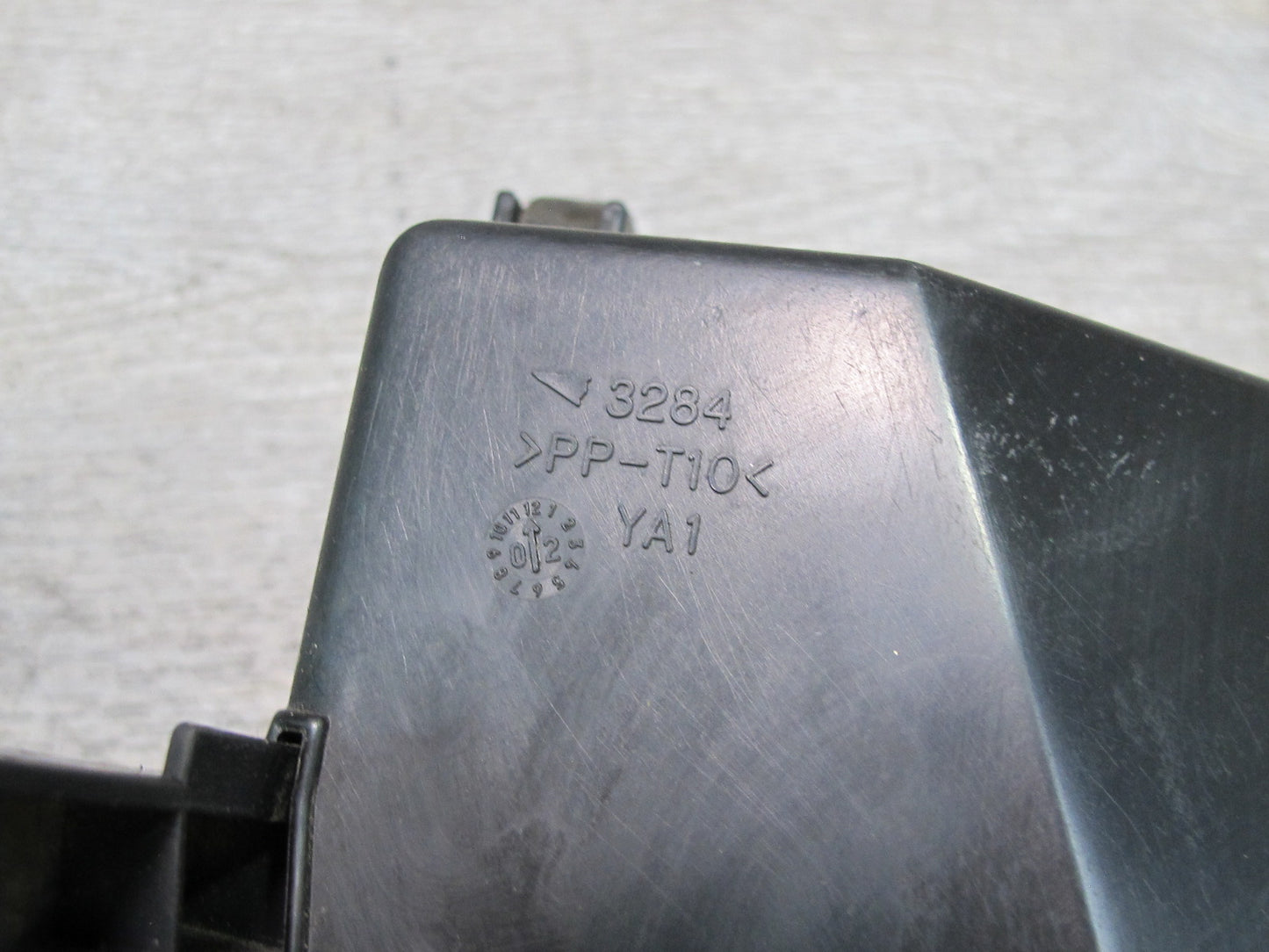 01-03 Lexus UCF30L LS430 Front Left Underhood Relay Fuse Box OEM