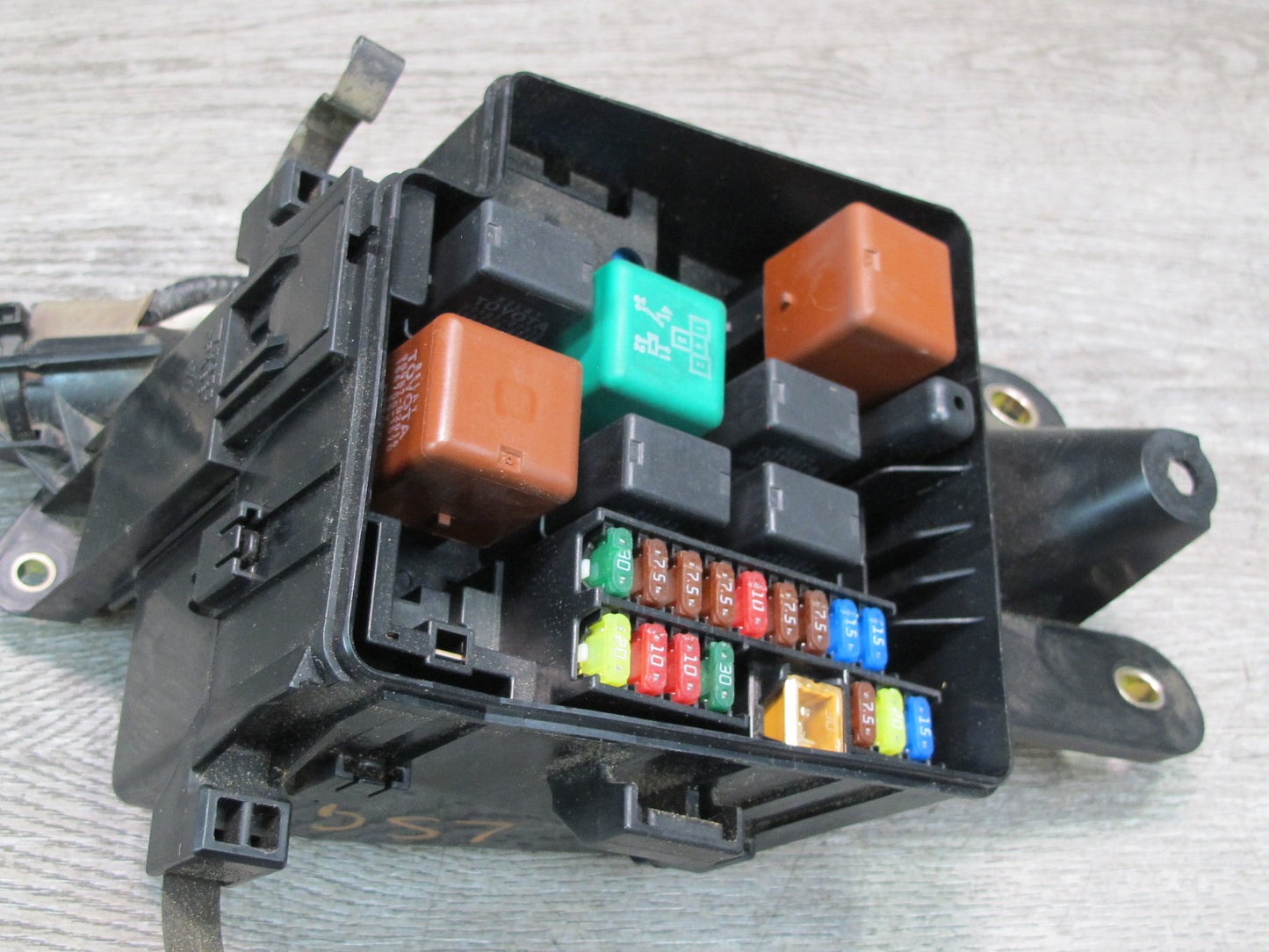 01-03 Lexus UCF30L LS430 Front Left Underhood Relay Fuse Box OEM
